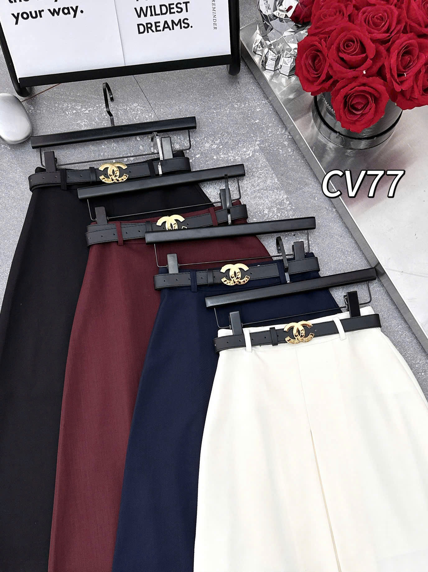 CV77 Chân váy xòe li giữa