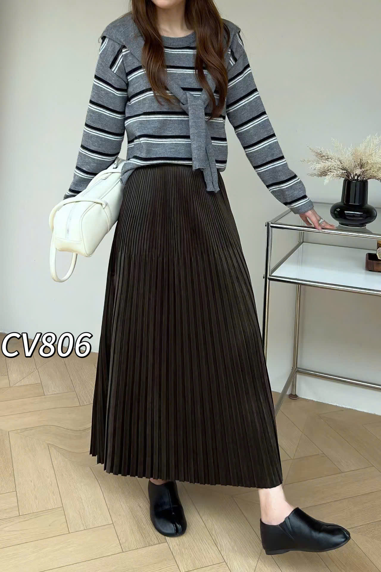 CV806 Chân váy lụa xếp ly freesize 85cm