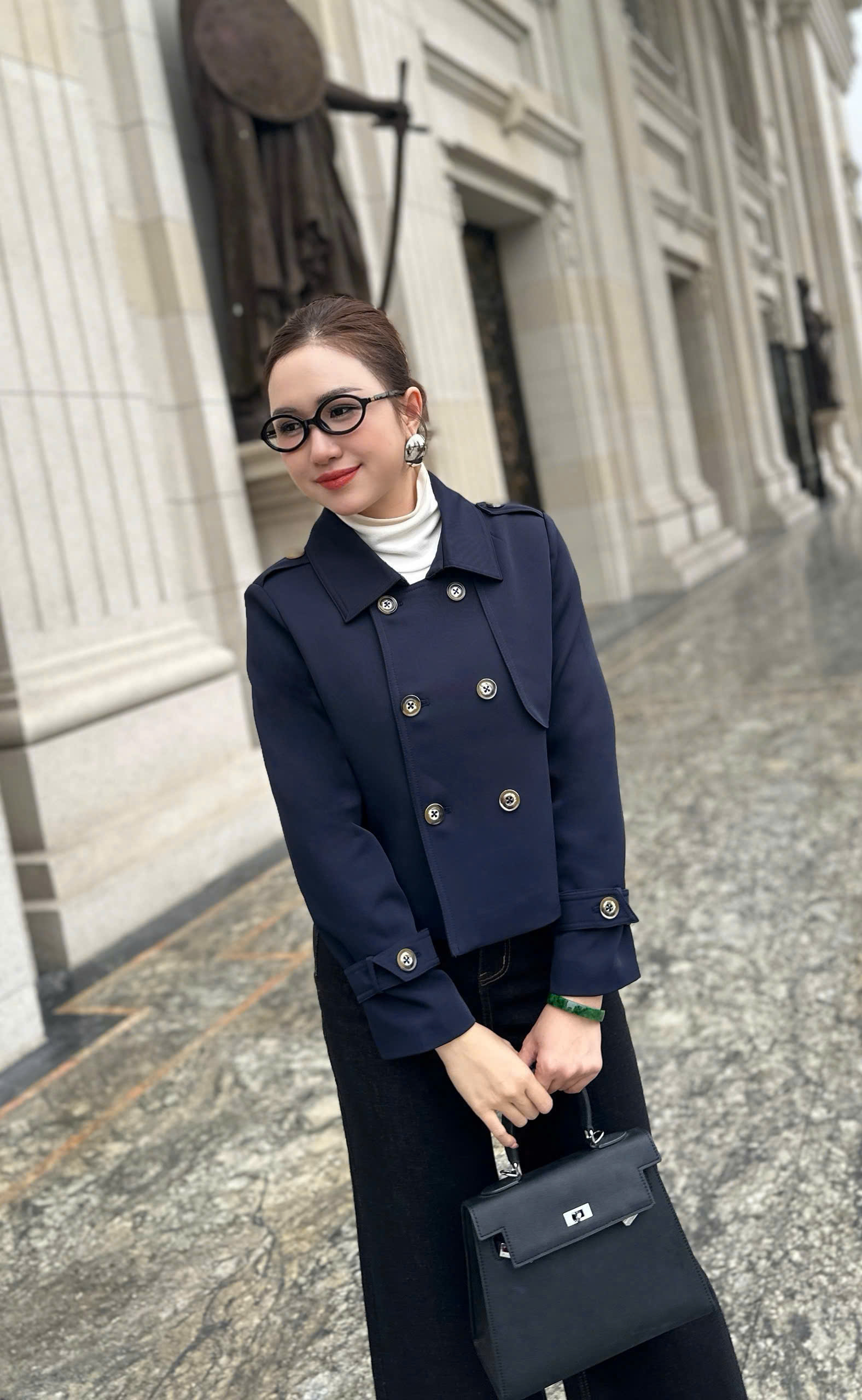 MT8101 Áo mangto dáng ngắn cúc loang