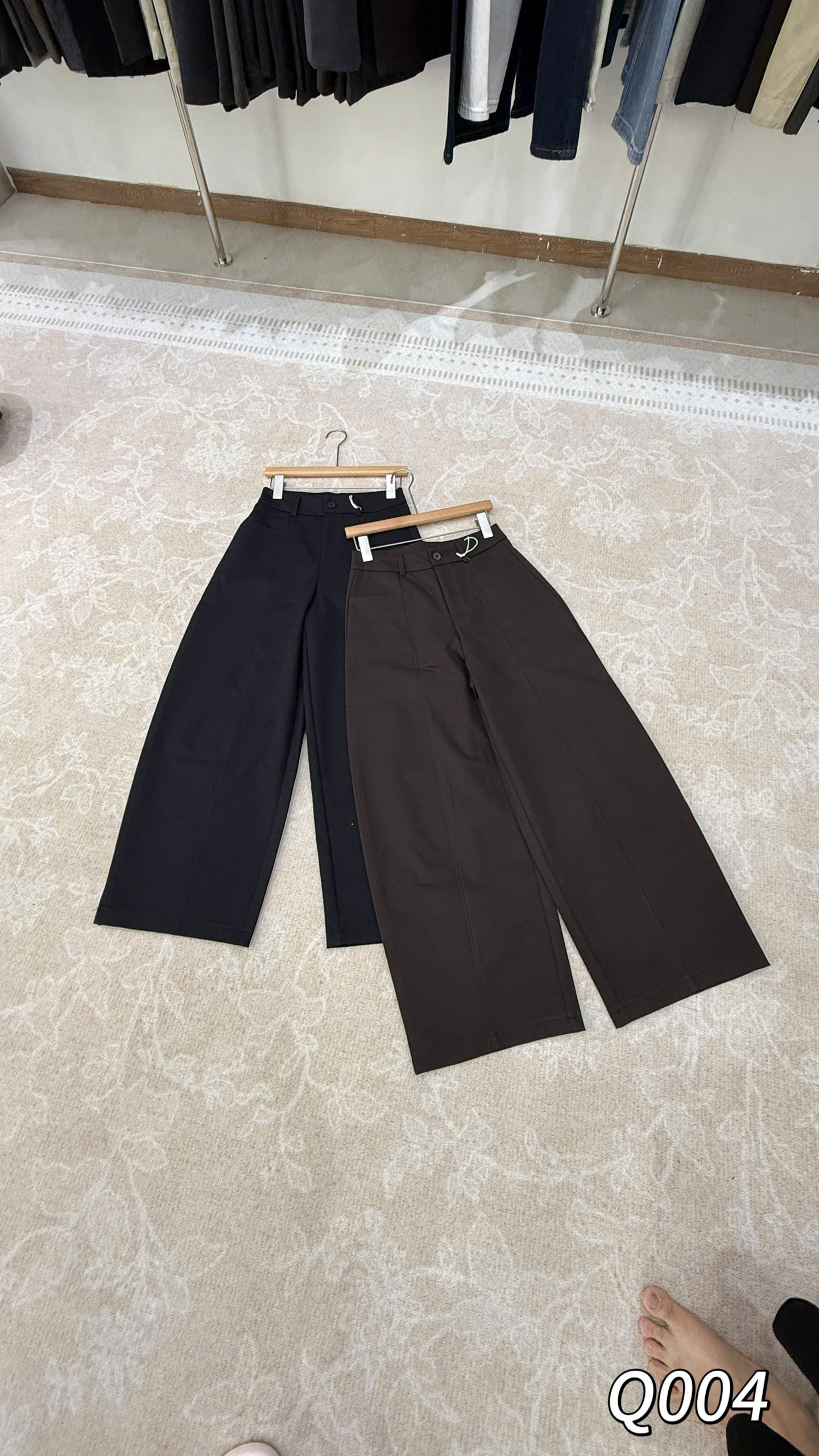 Q004 Quần xuông li giữa QC