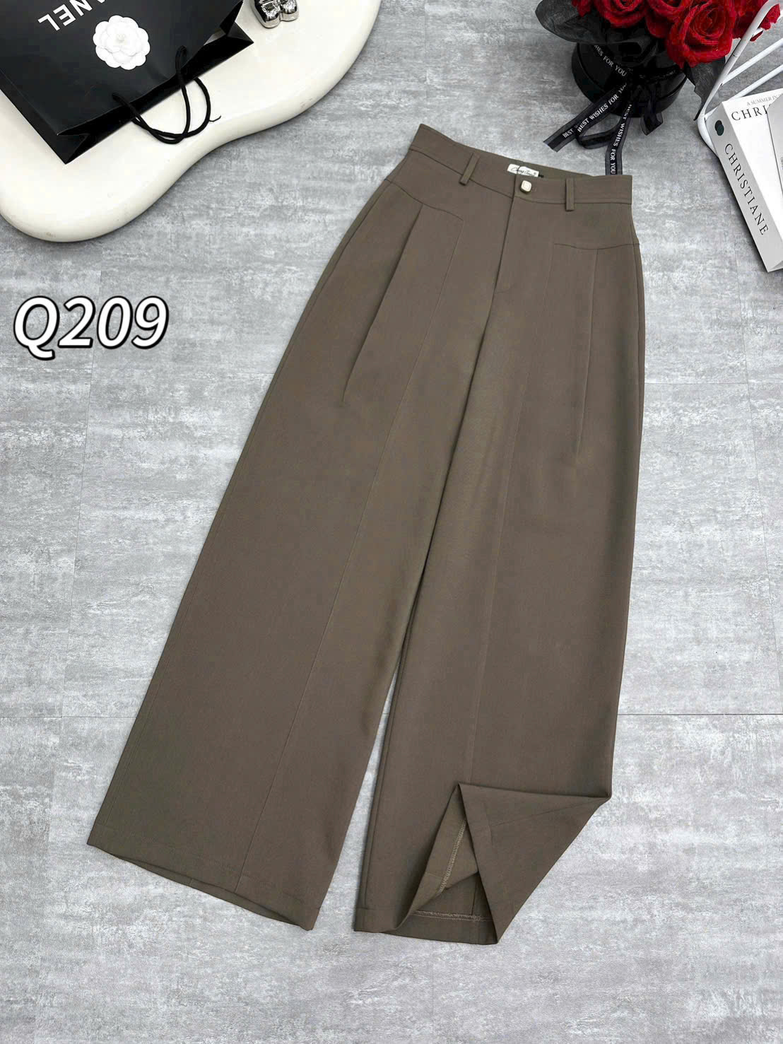 Q209 Quần xuông cúc ngọc