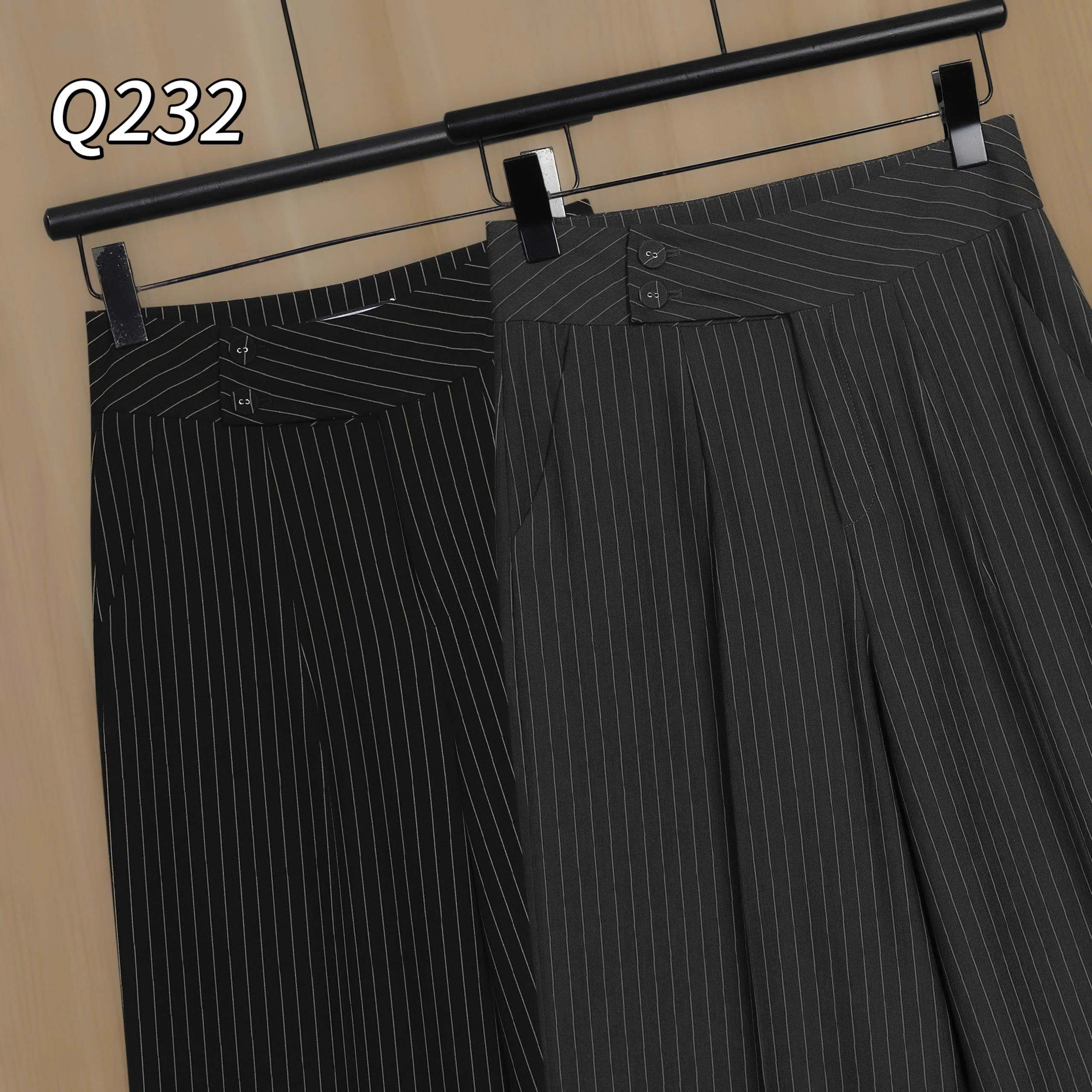 Q232 Quần xuông kẻ 2 cúc lệch