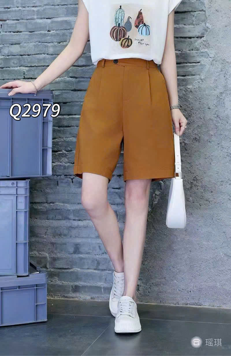 Q2979 Quần ngố cúc lệch