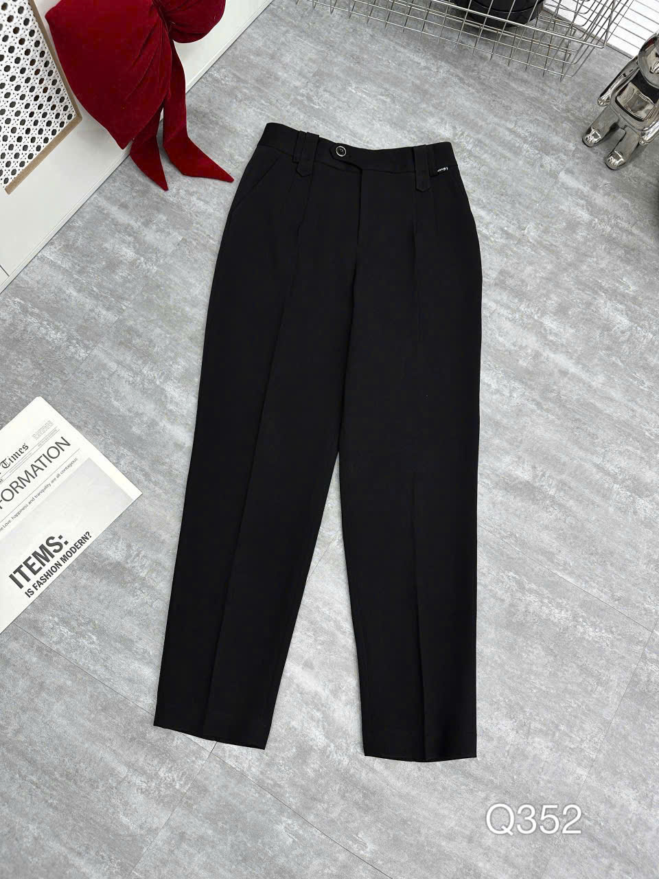 Q352 Quần baggy khuy lệch