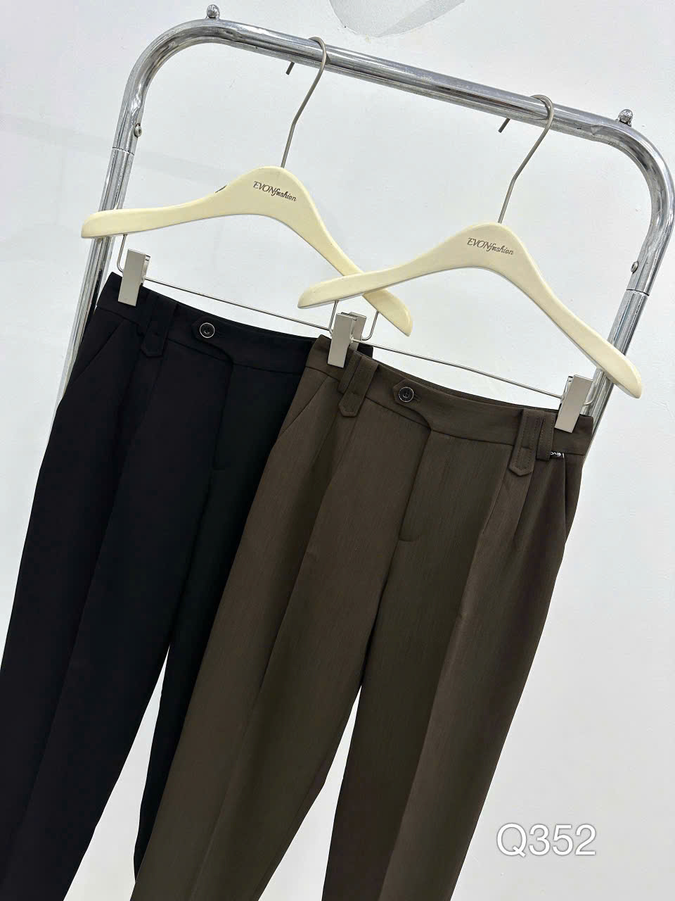 Q352 Quần baggy khuy lệch