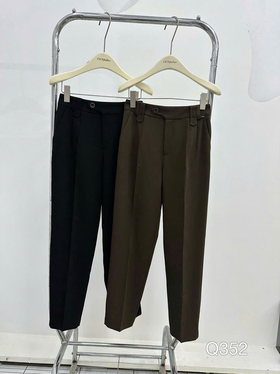 Q352 Quần baggy khuy lệch