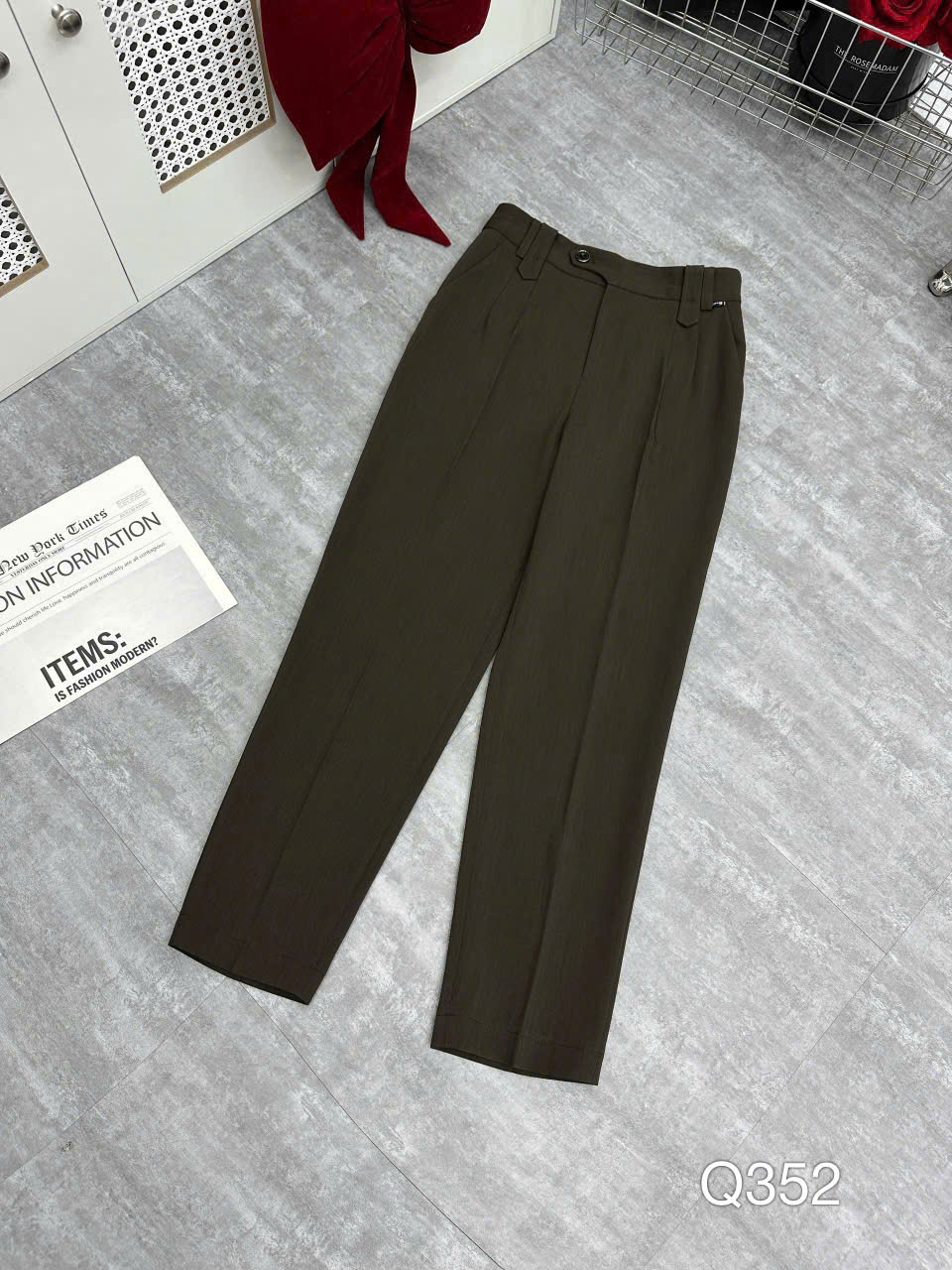 Q352 Quần baggy khuy lệch
