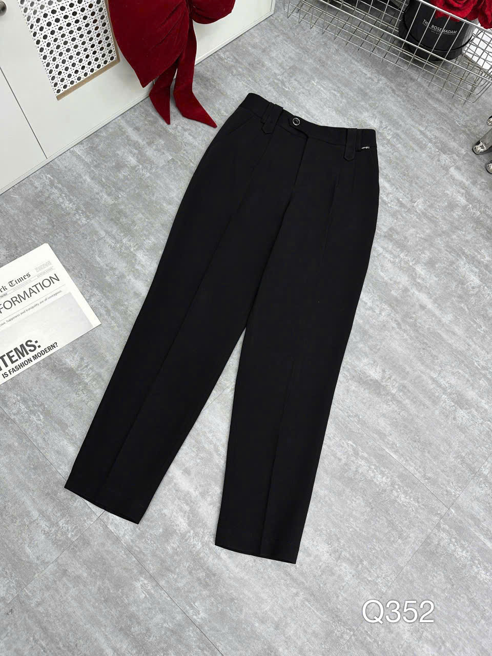 Q352 Quần baggy khuy lệch