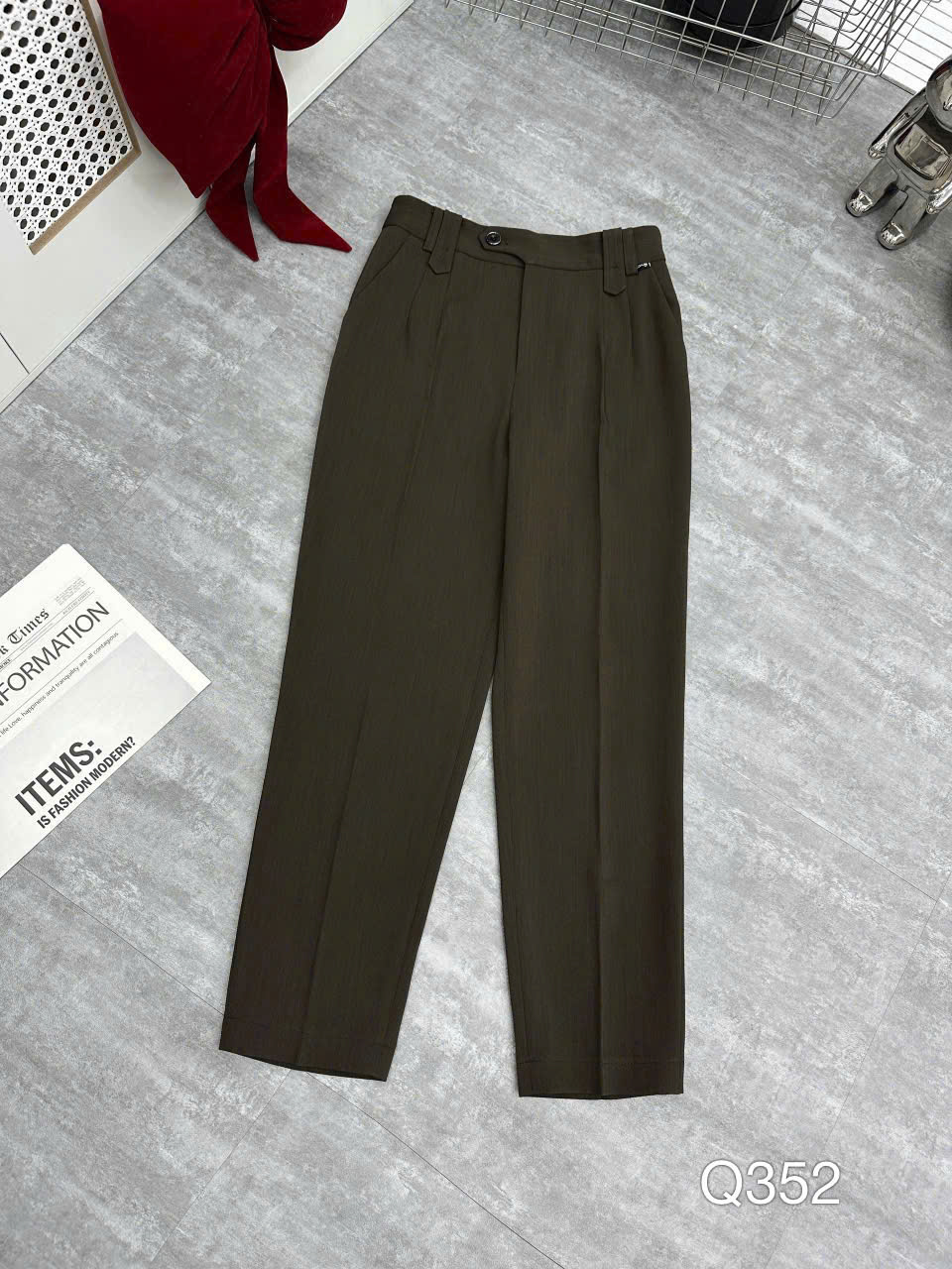 Q352 Quần baggy khuy lệch