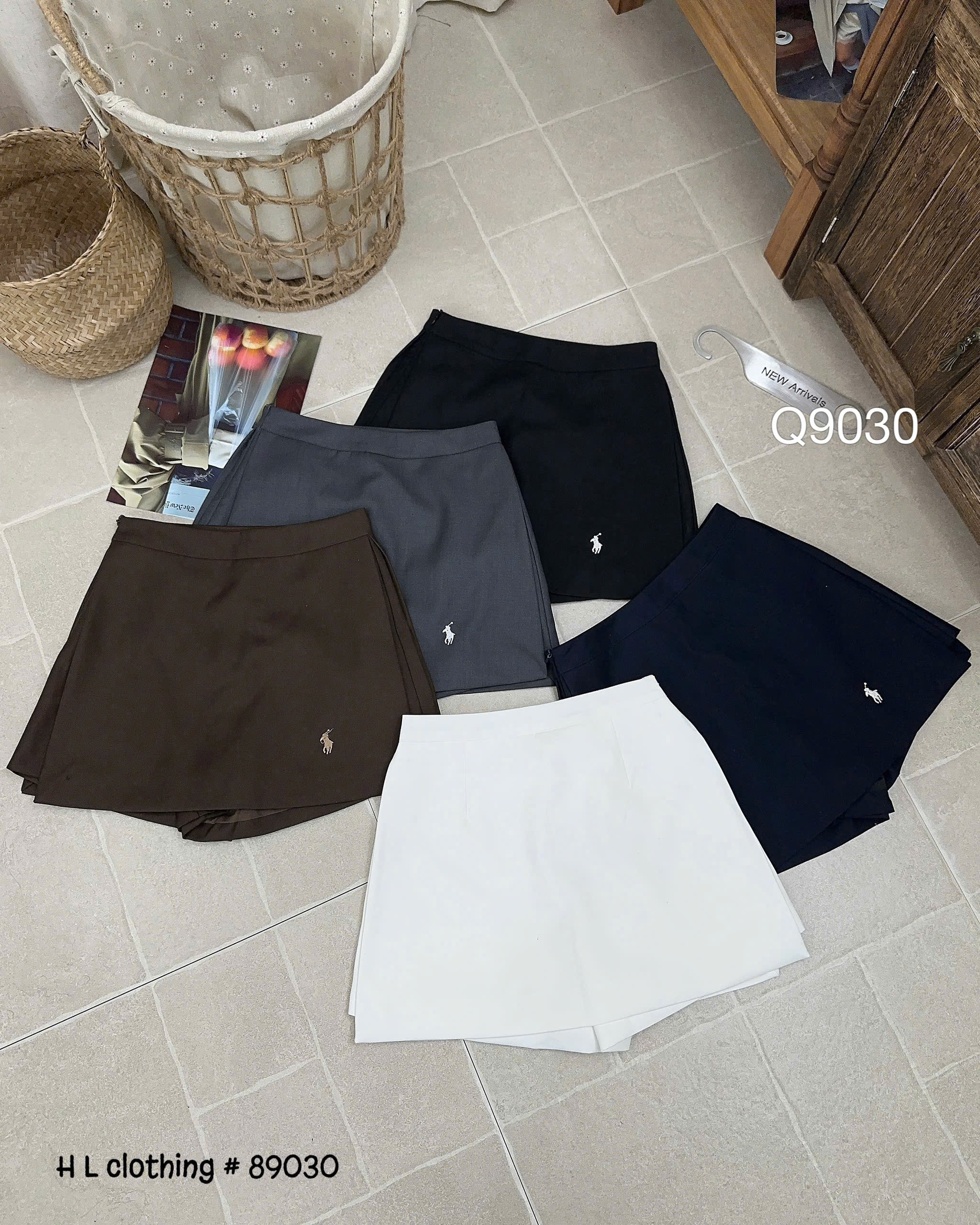 Q9030 quần giả váy thêu ngựa