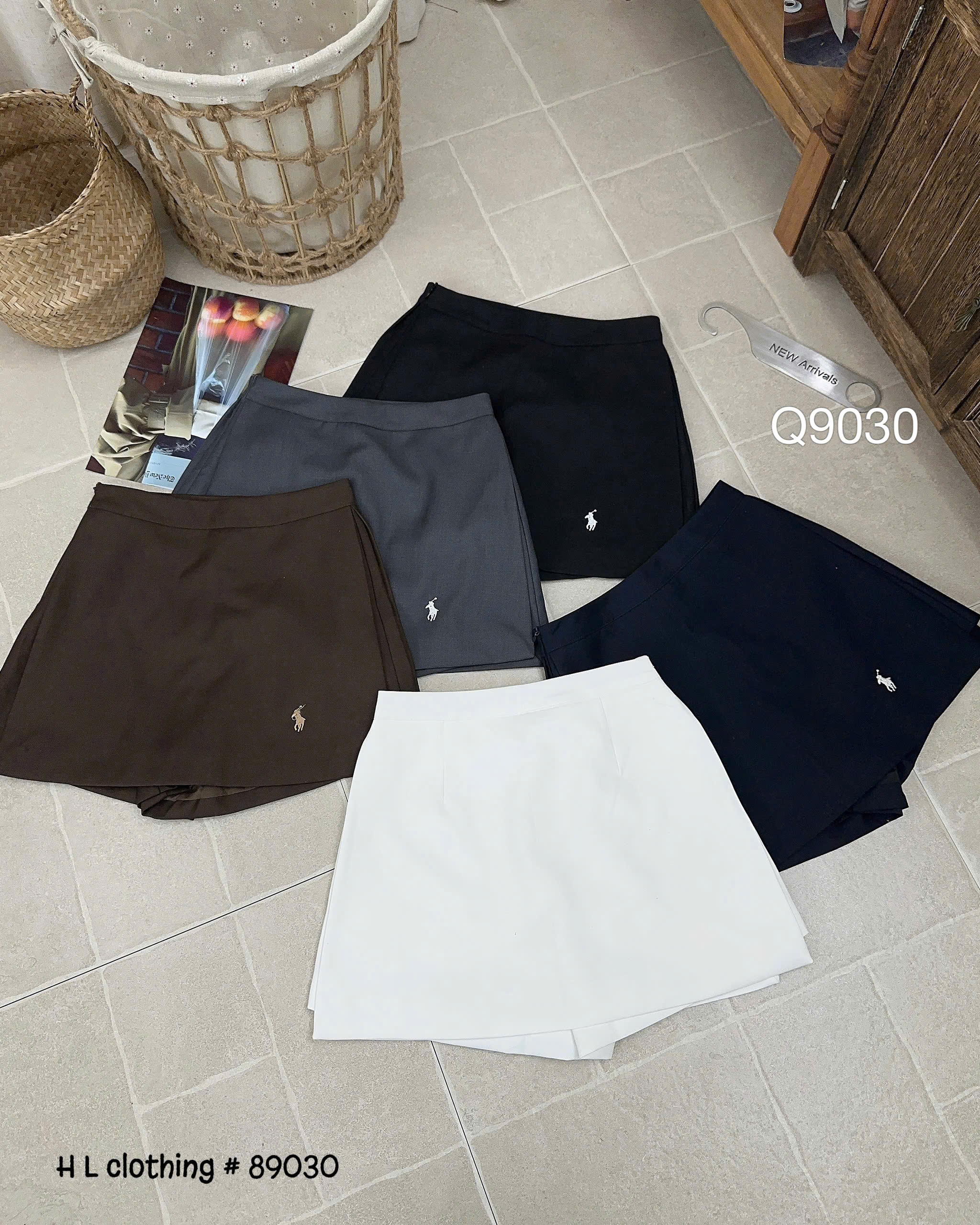 Q9030 quần giả váy thêu ngựa