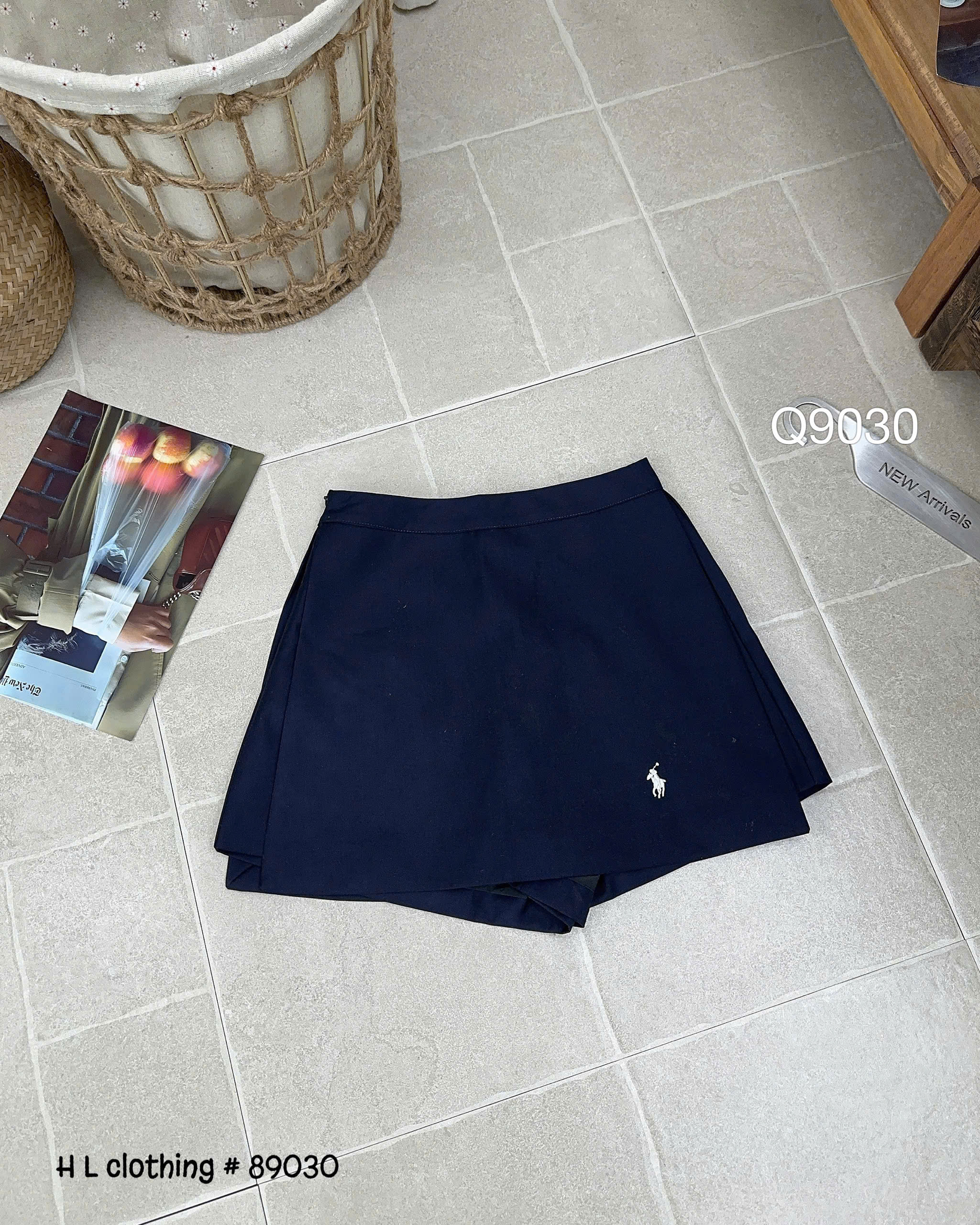 Q9030 quần giả váy thêu ngựa