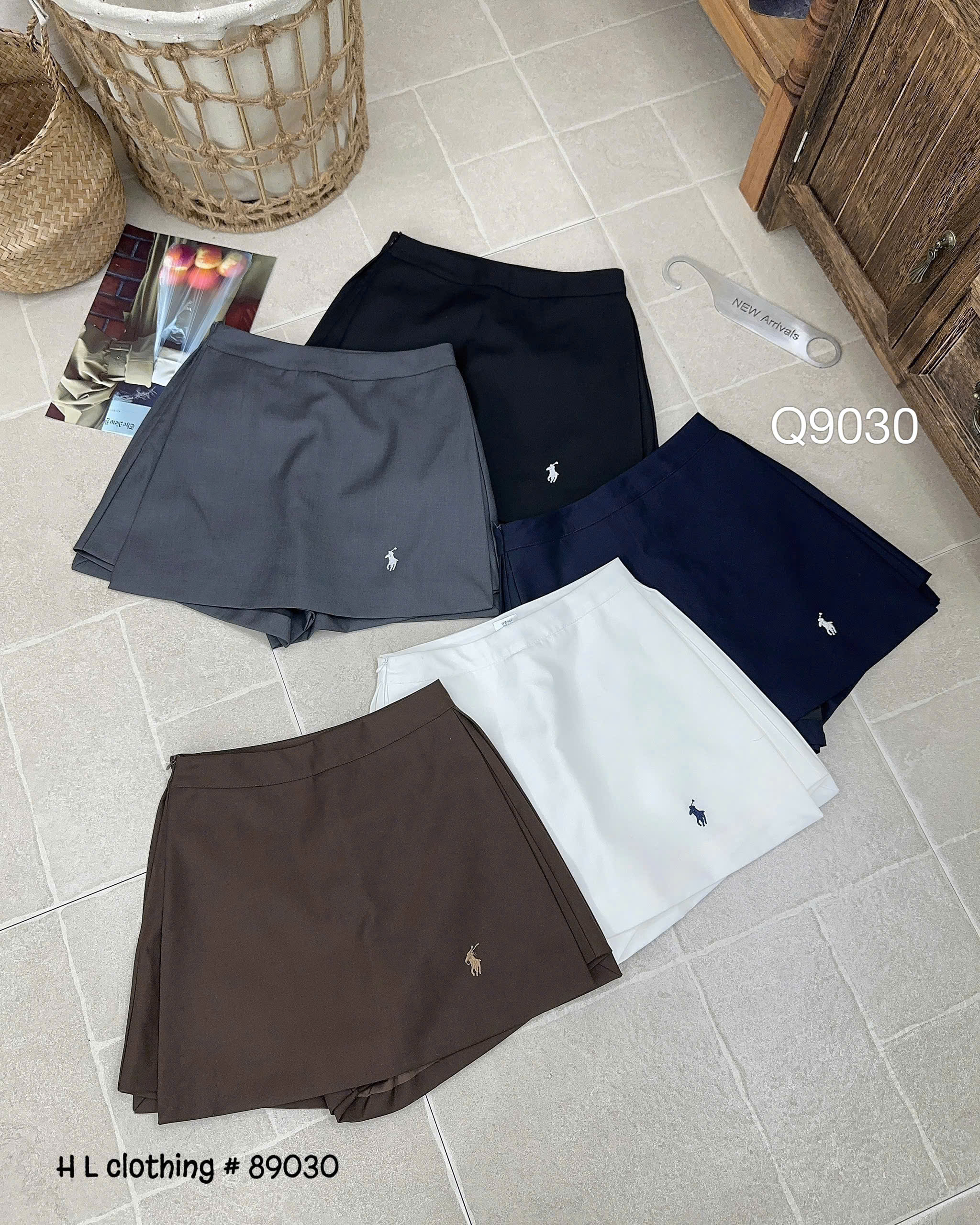 Q9030 quần giả váy thêu ngựa