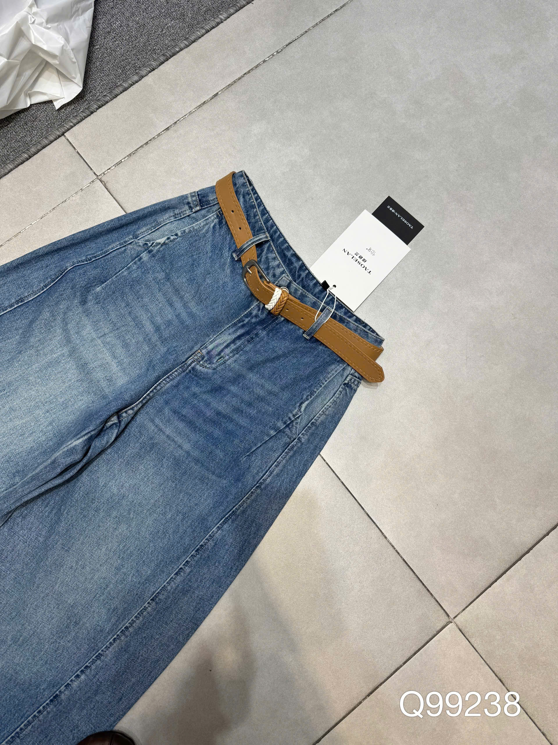 Q99238 Quần jean ống cong