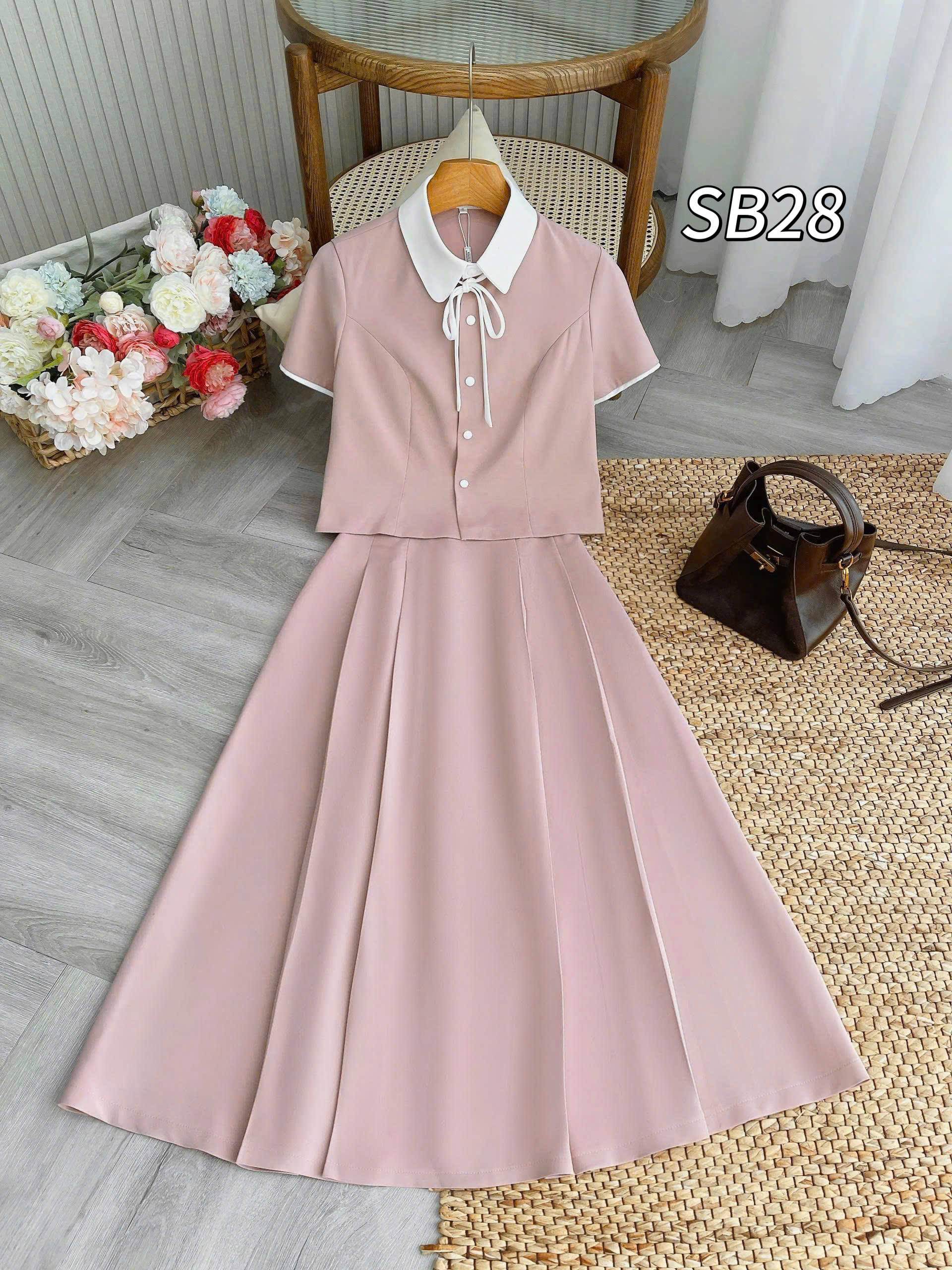 SB28 Sét váy xòe cổ nơ trắng