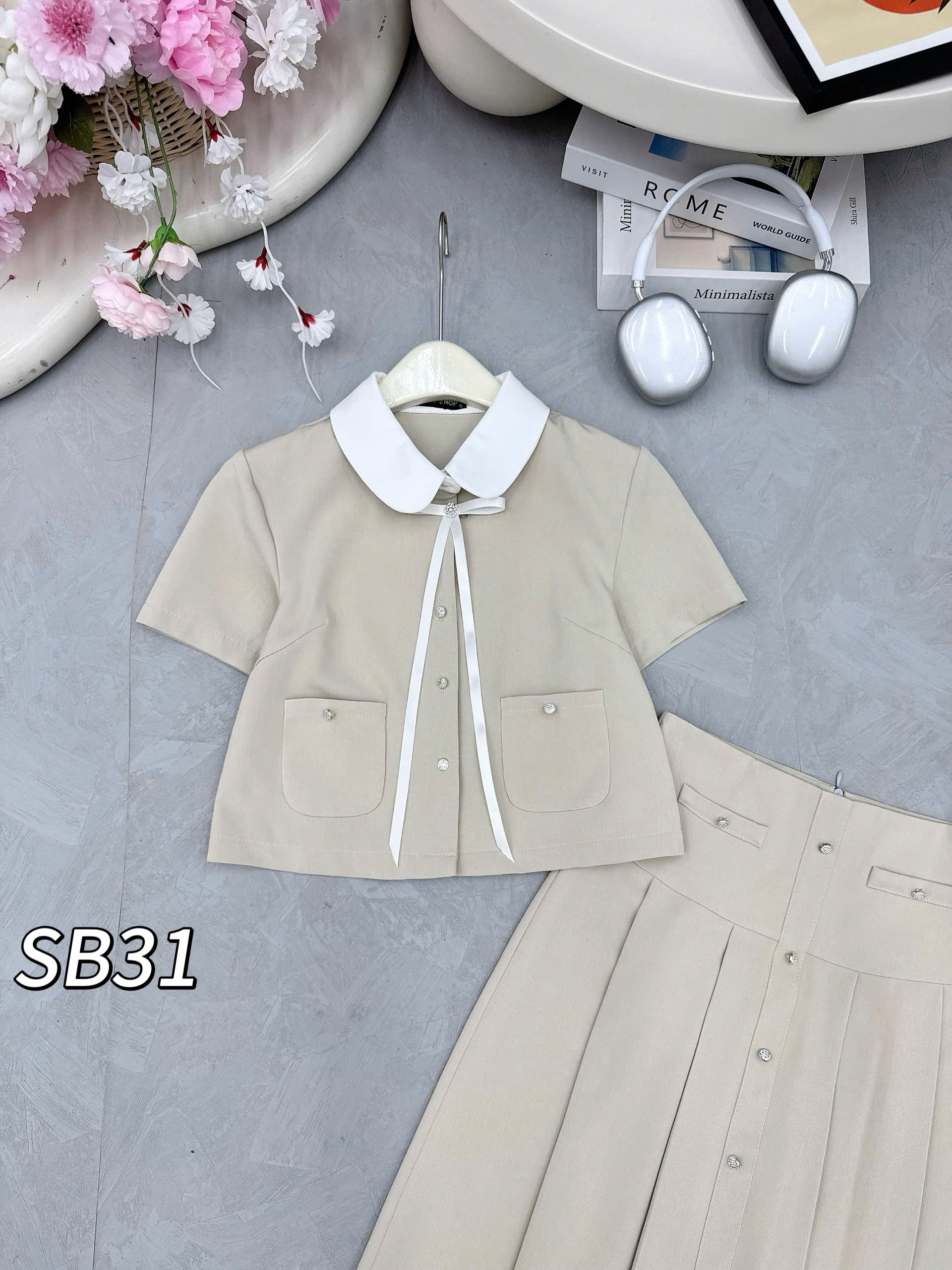 SB31 Sét cv xòe cúc ngọc áo cổ nơ