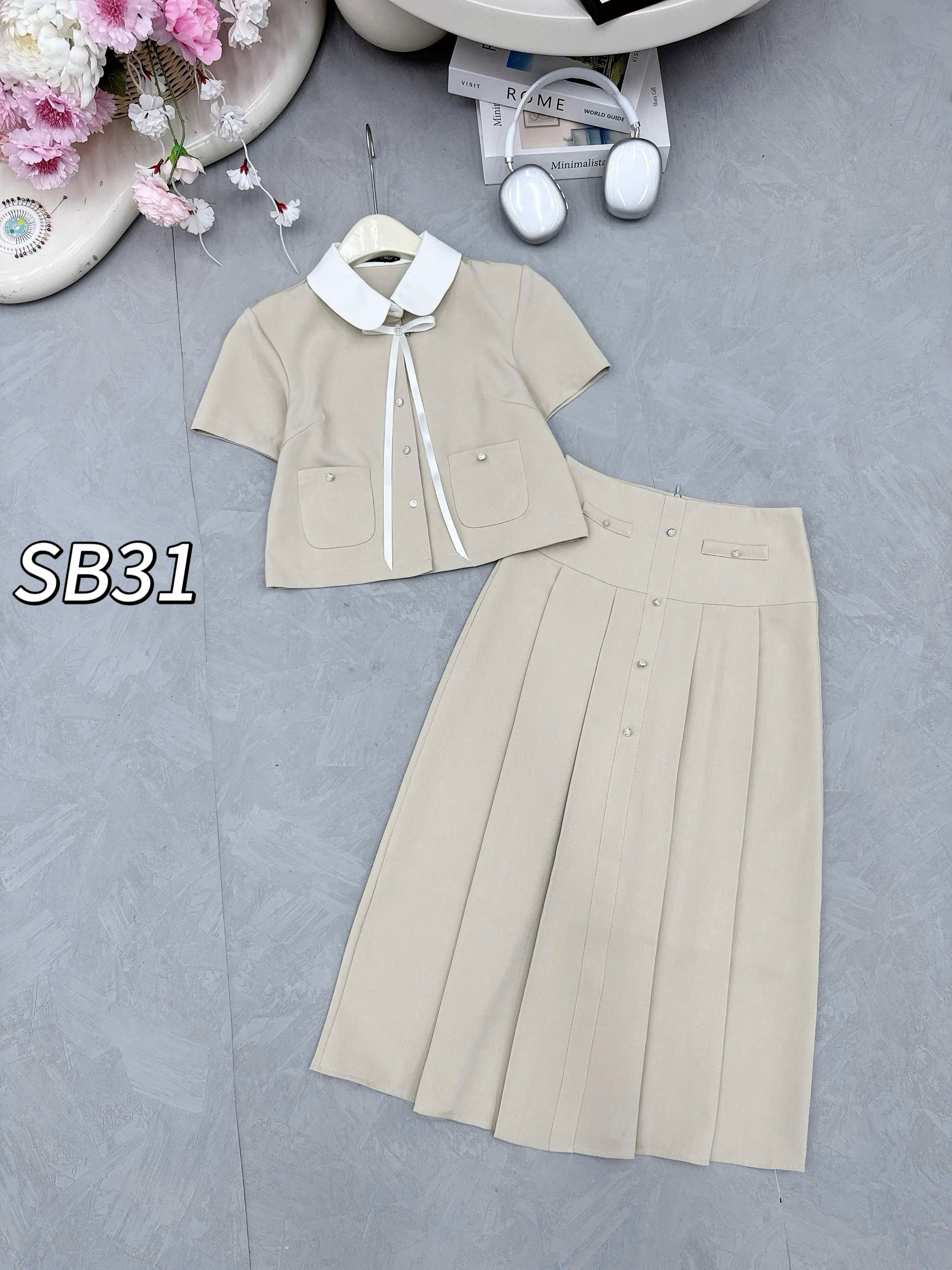SB31 Sét cv xòe cúc ngọc áo cổ nơ