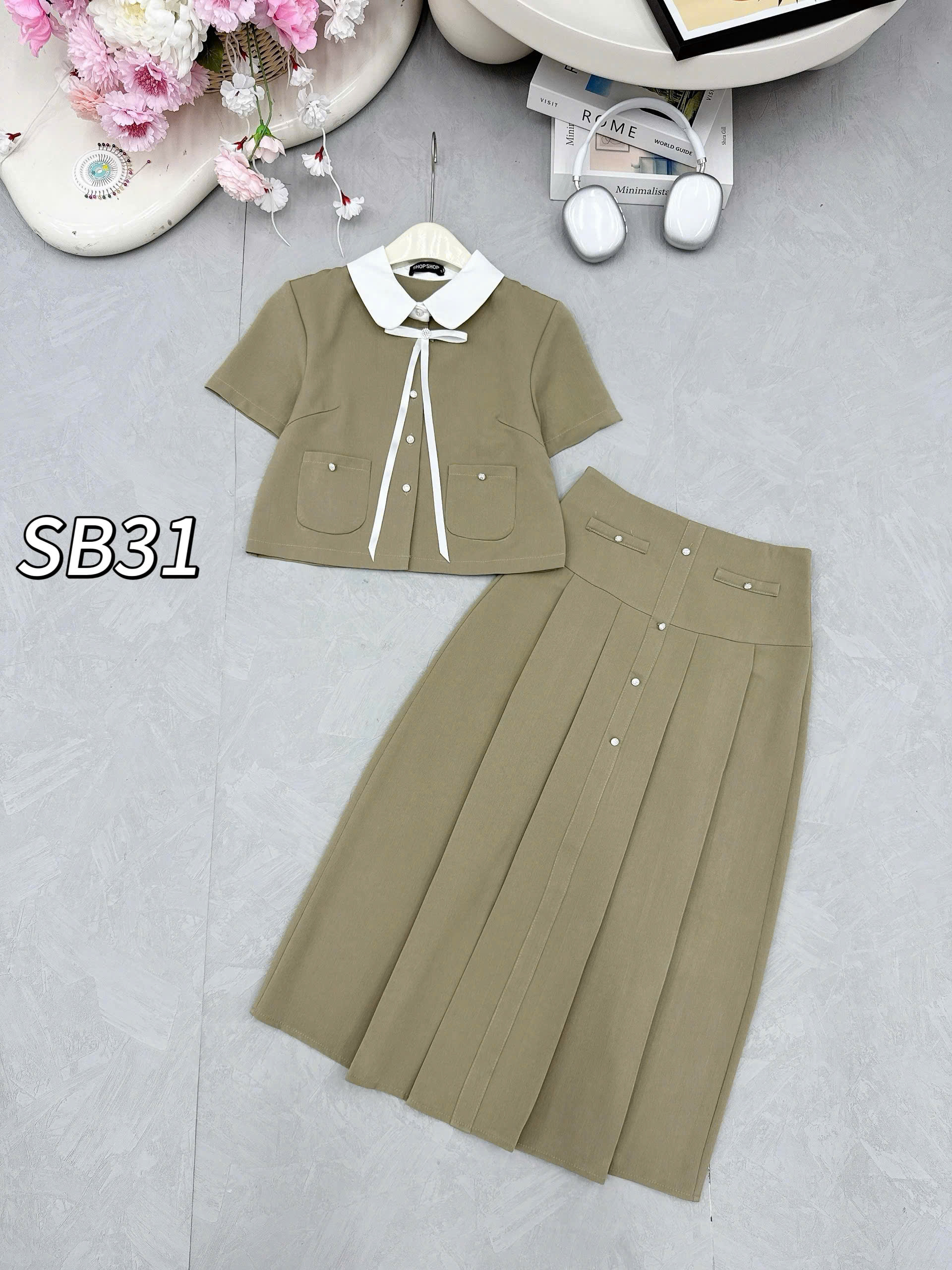 SB31 Sét cv xòe cúc ngọc áo cổ nơ