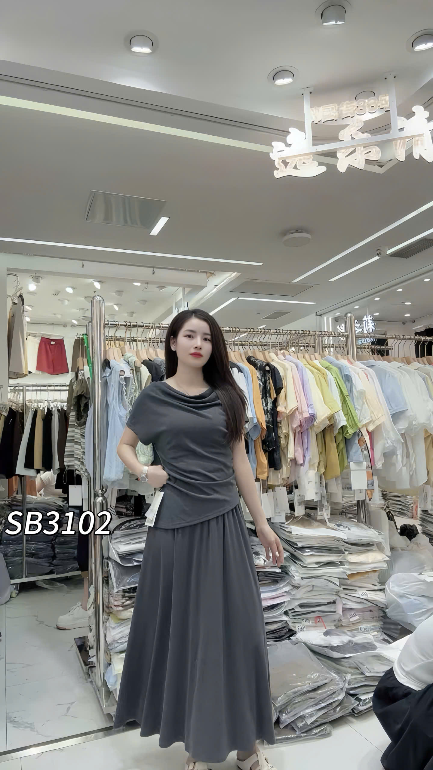 SB3102 set áo cổ thuyền cv xòe