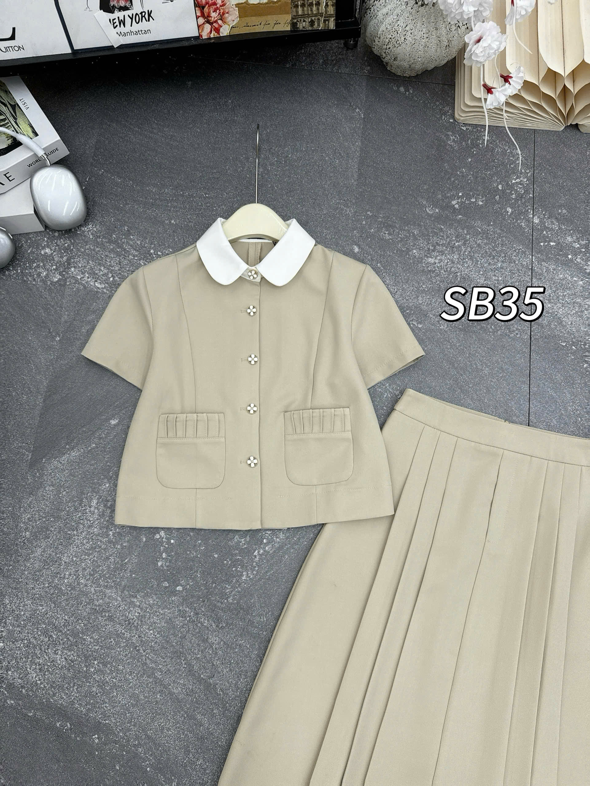 SB35 Sét Chân váy xòe áo sơ mi cúc hoa