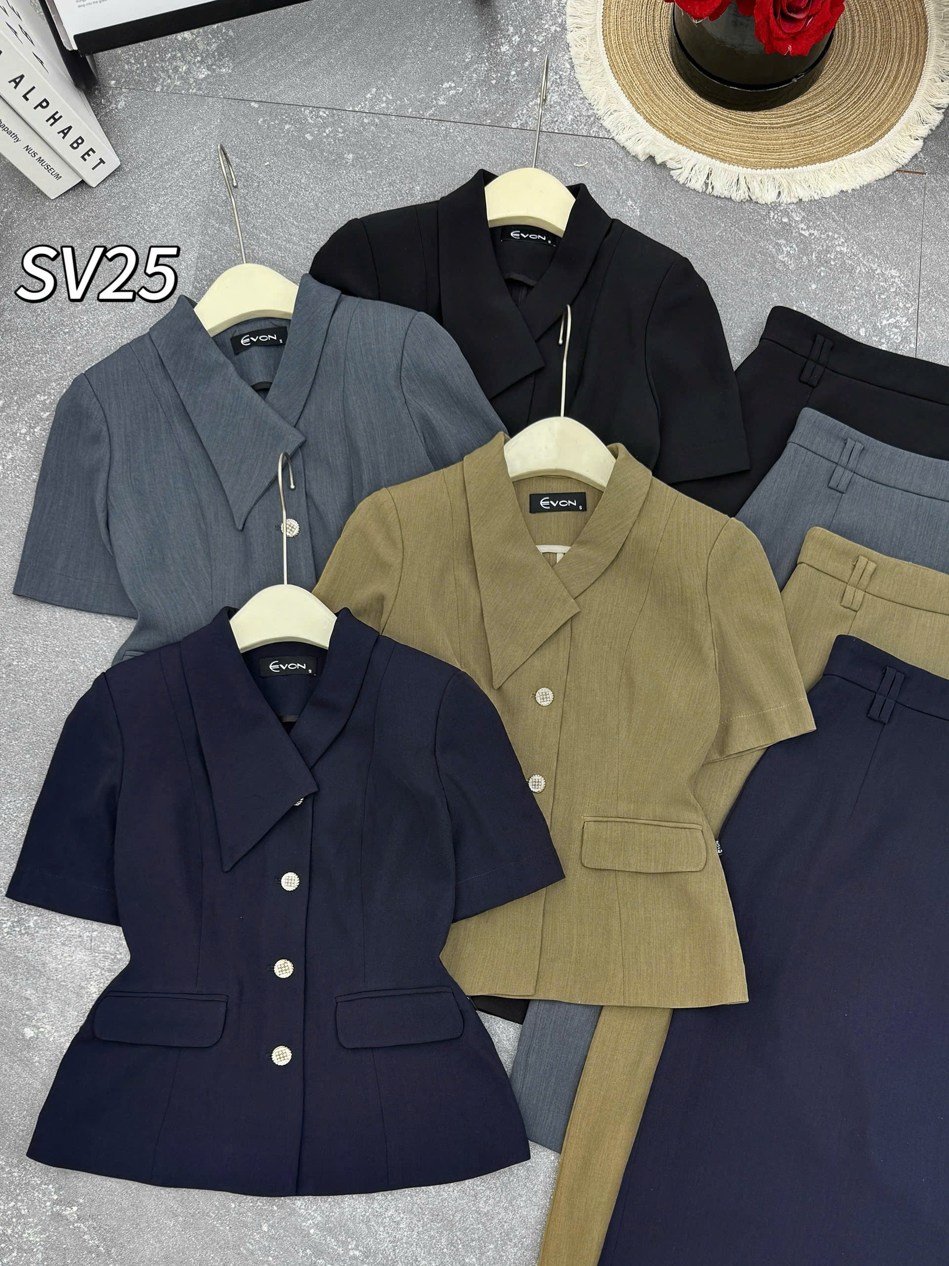 SV25 Sét vest cv xuông áo 2 nắp túi
