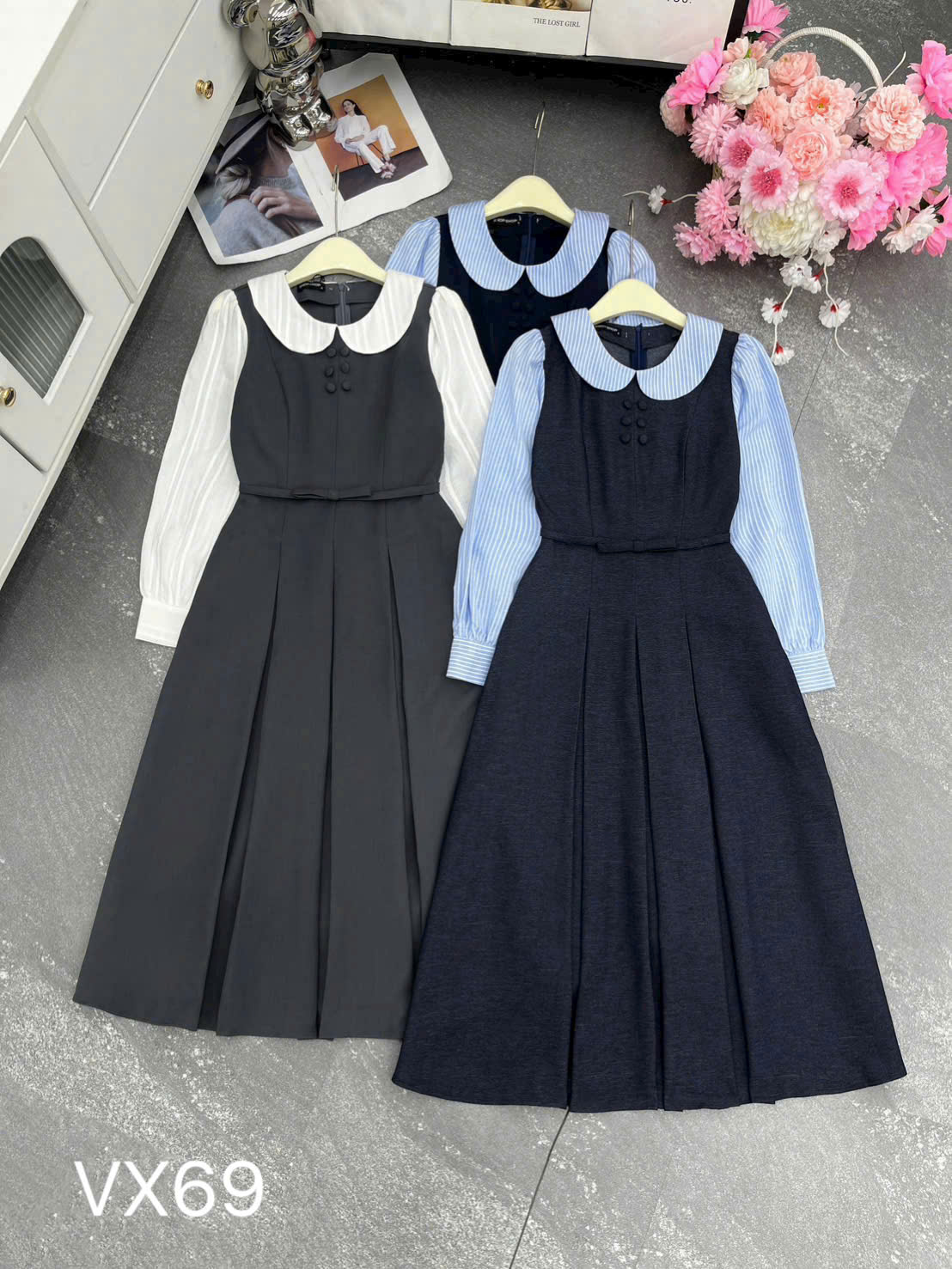VX69 Váy dài tay cổ sen chiết eo