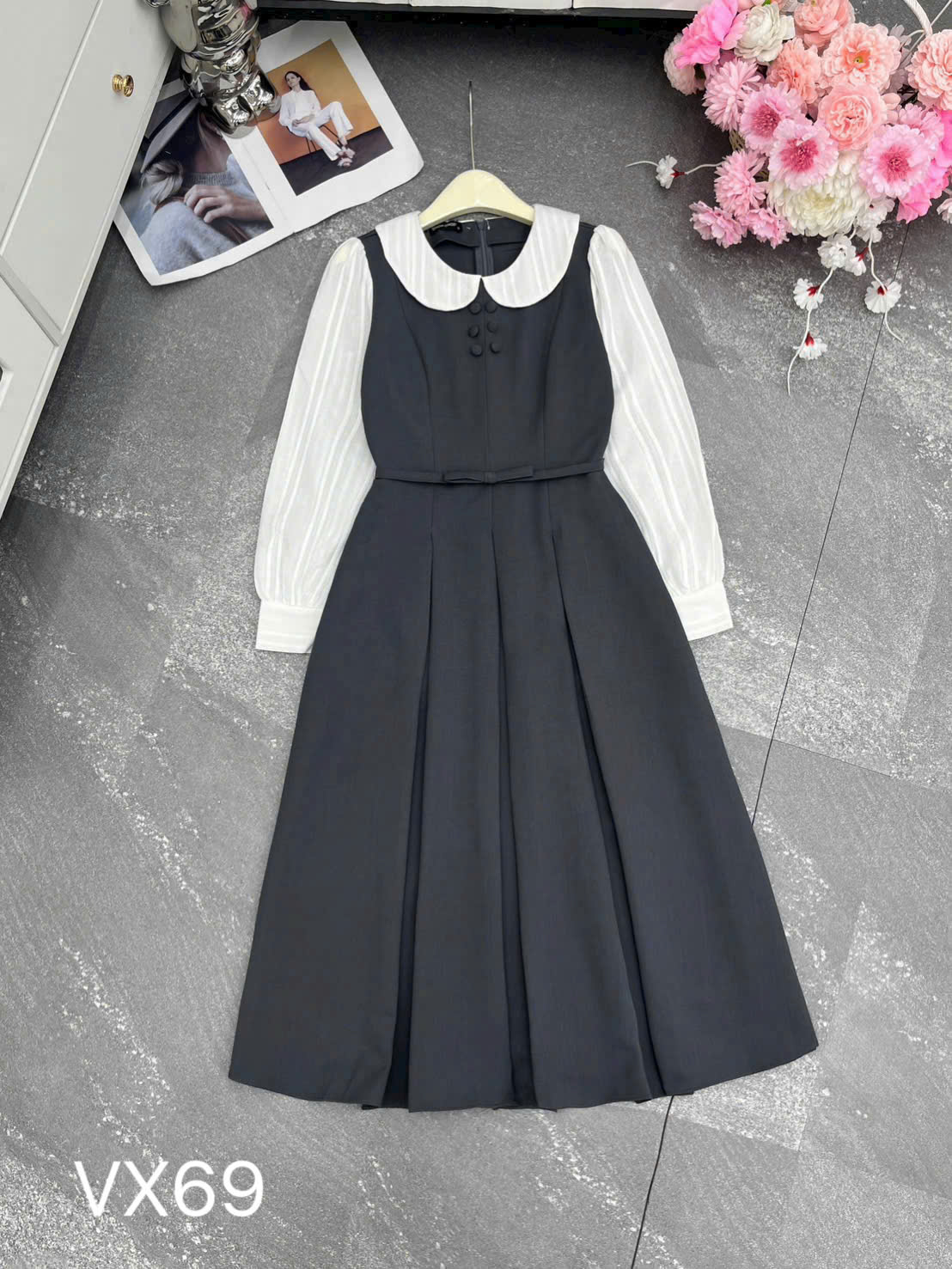 VX69 Váy dài tay cổ sen chiết eo