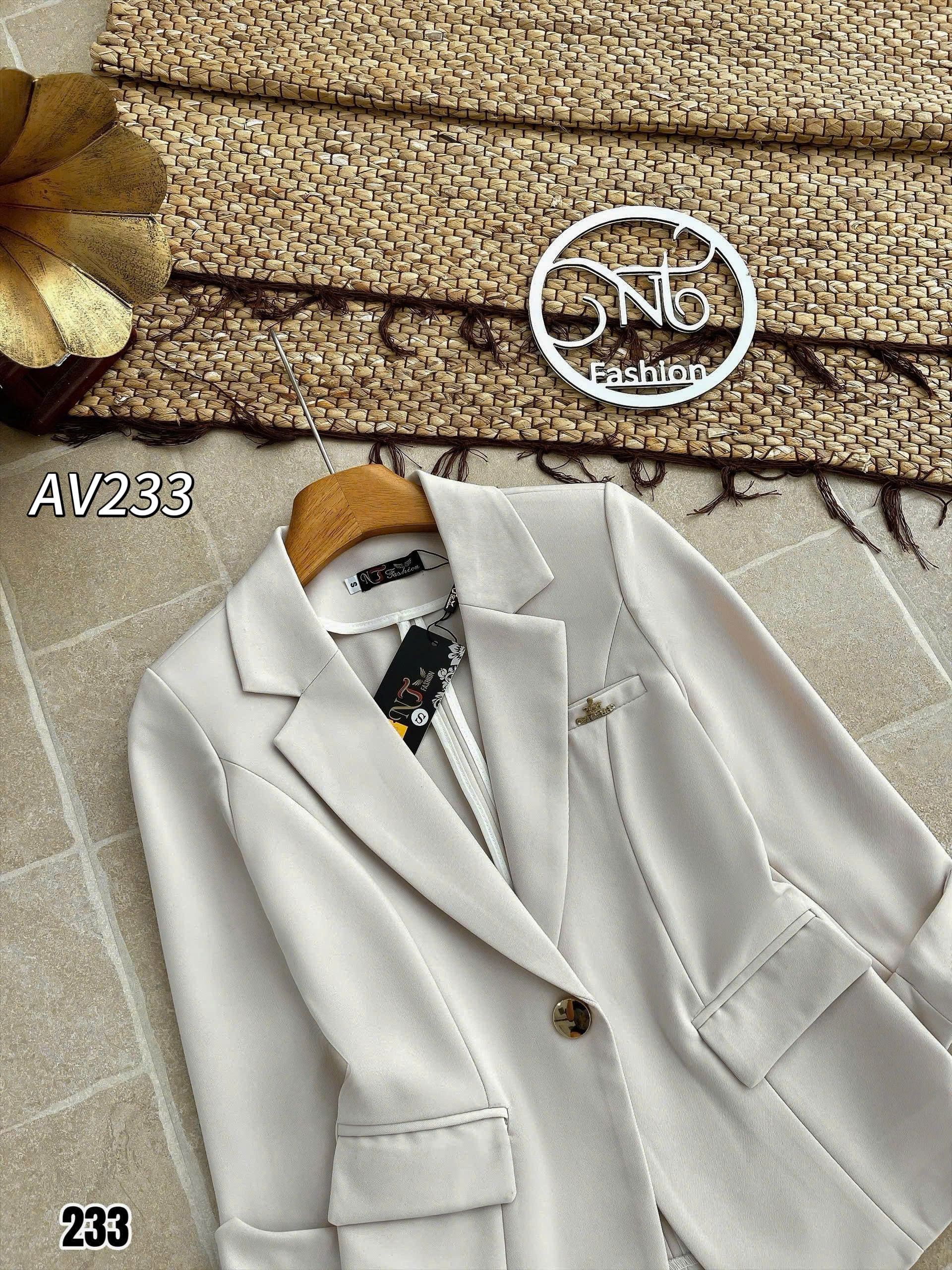 av233 áo vest 1 cúc tag ngực