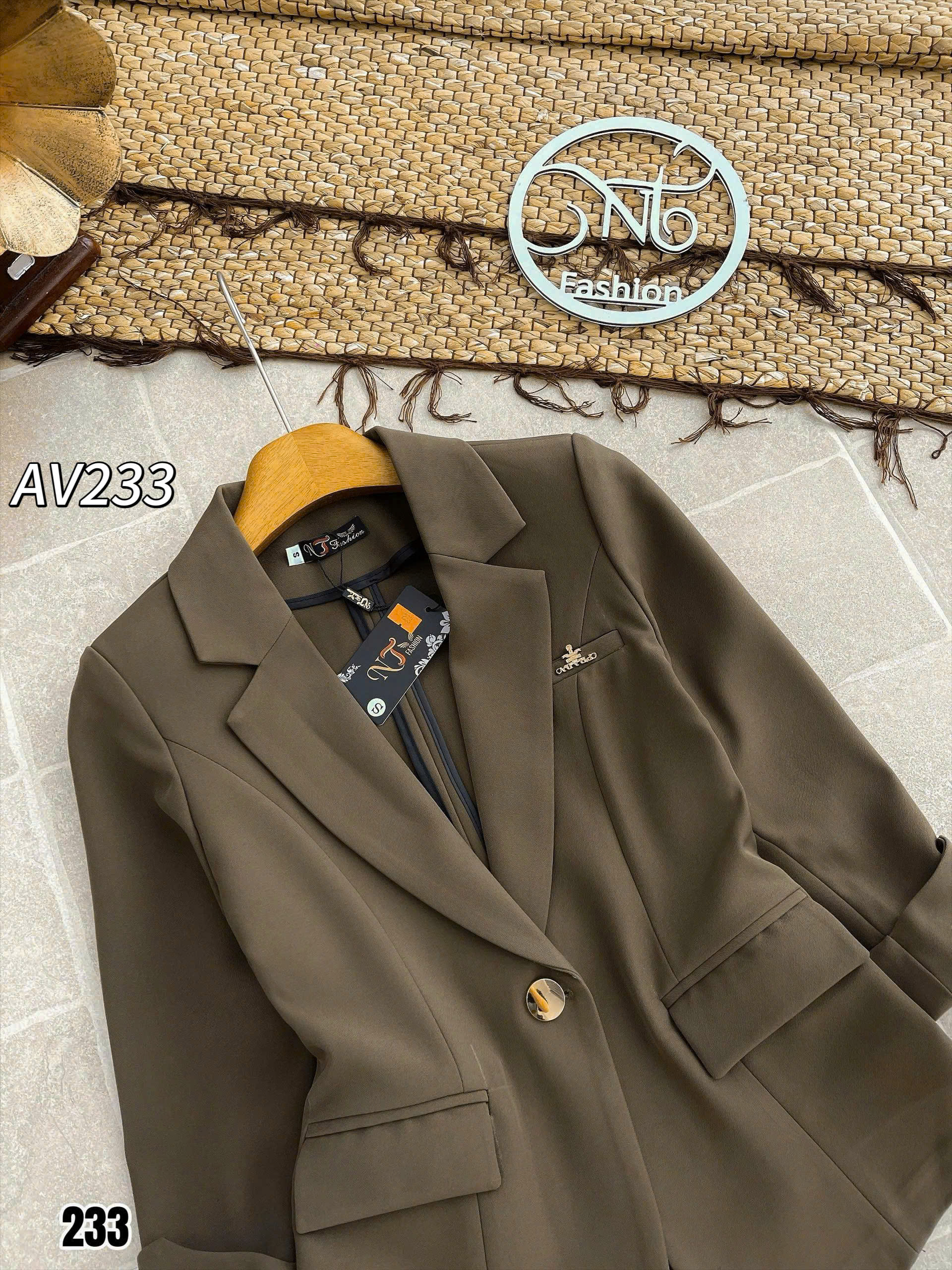 av233 áo vest 1 cúc tag ngực