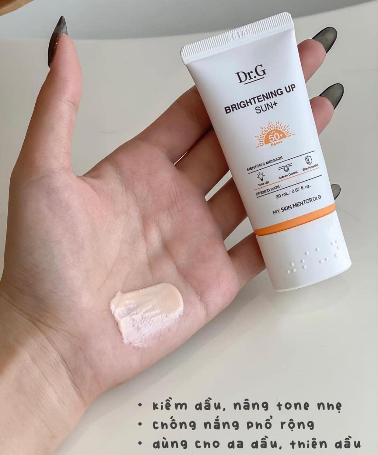 Kem Chống Nắng Nâng Tông Dr.G Brightening Up Sun+ SPF50+ PA+++