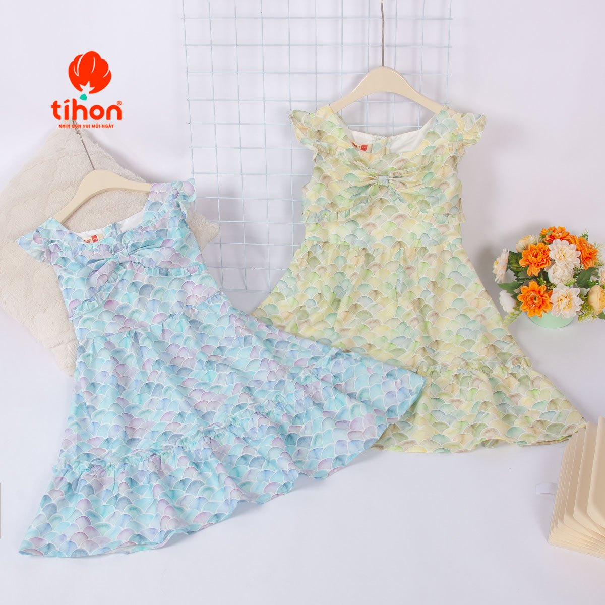 Váy BG thô họa tiết nơ trước ngực 906