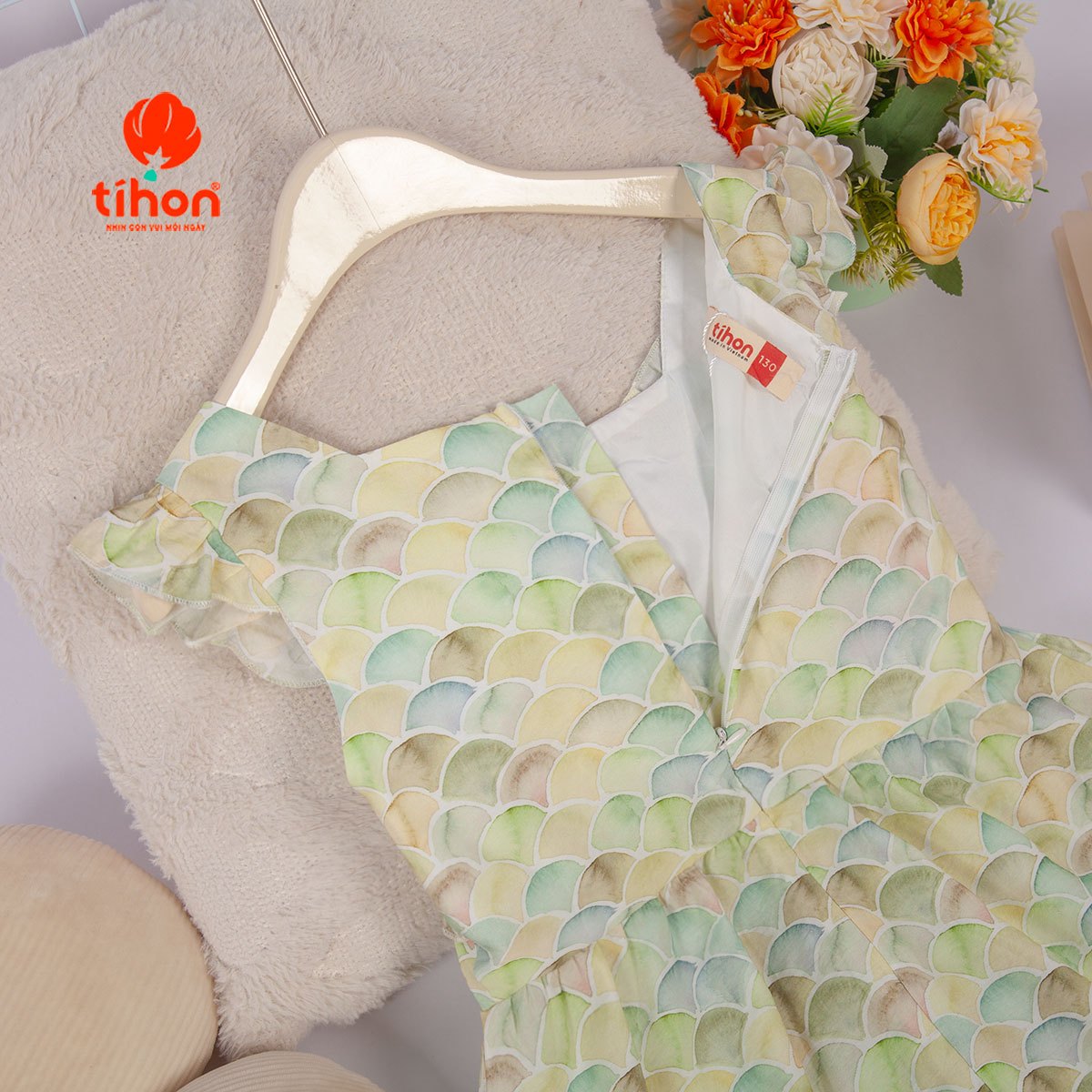 Váy BG thô họa tiết nơ trước ngực 906