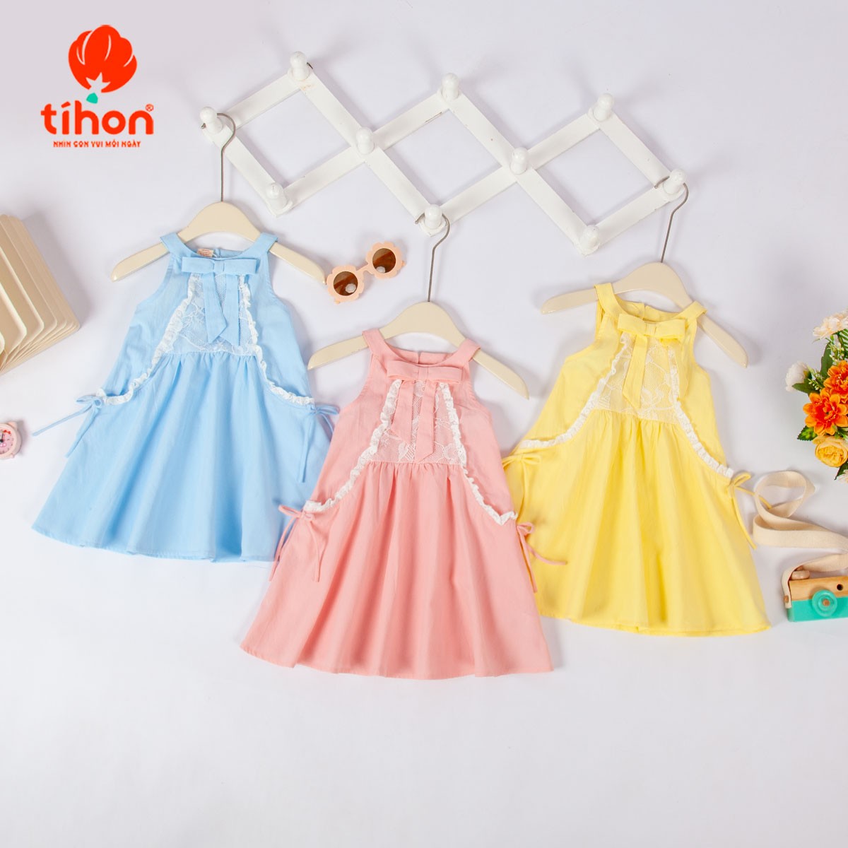 Váy BG sát nách phối ren 906