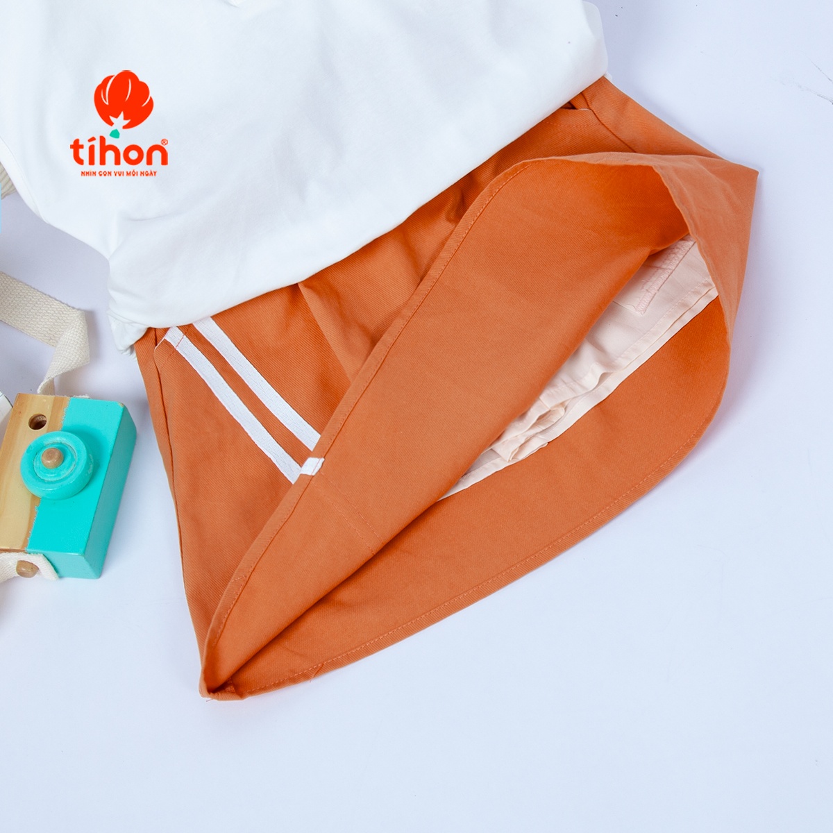 Set bộ BG sát nách, Chân váy ngắn 116