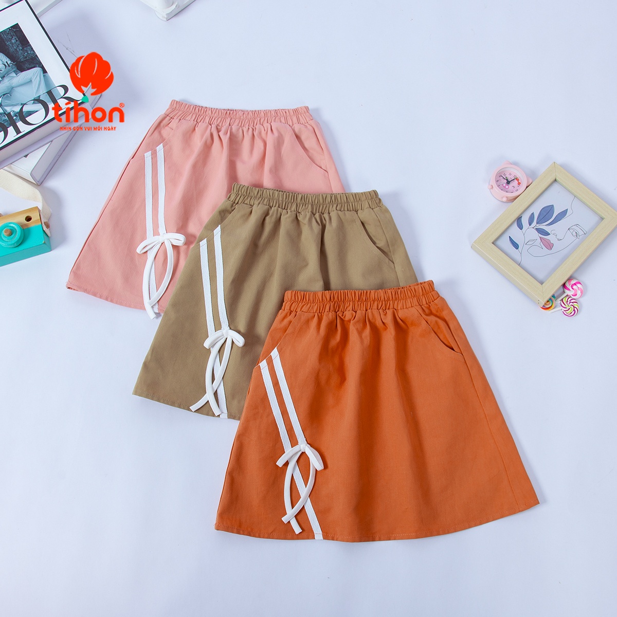 Set bộ BG sát nách, Chân váy ngắn 116