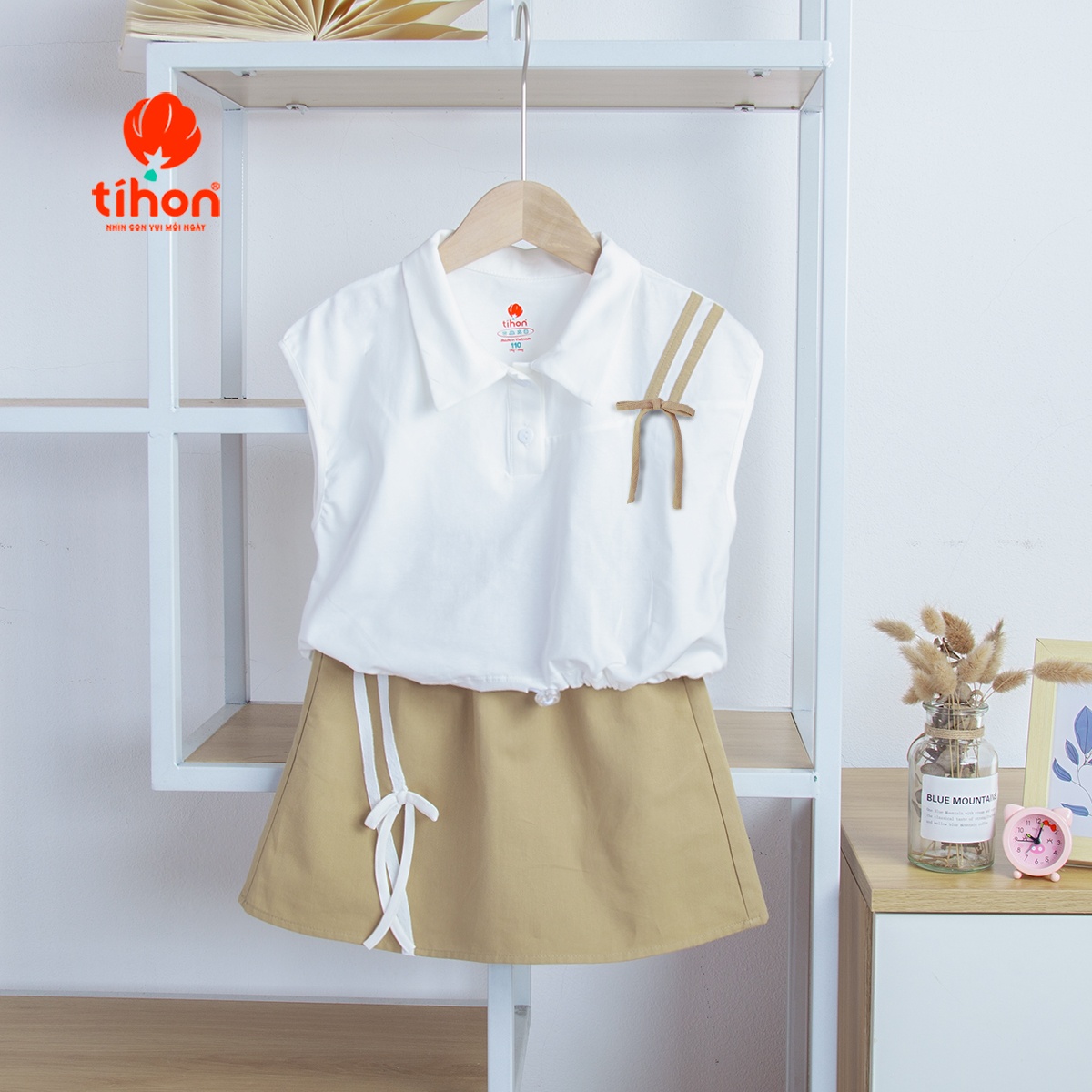 Set bộ BG sát nách, Chân váy ngắn 116