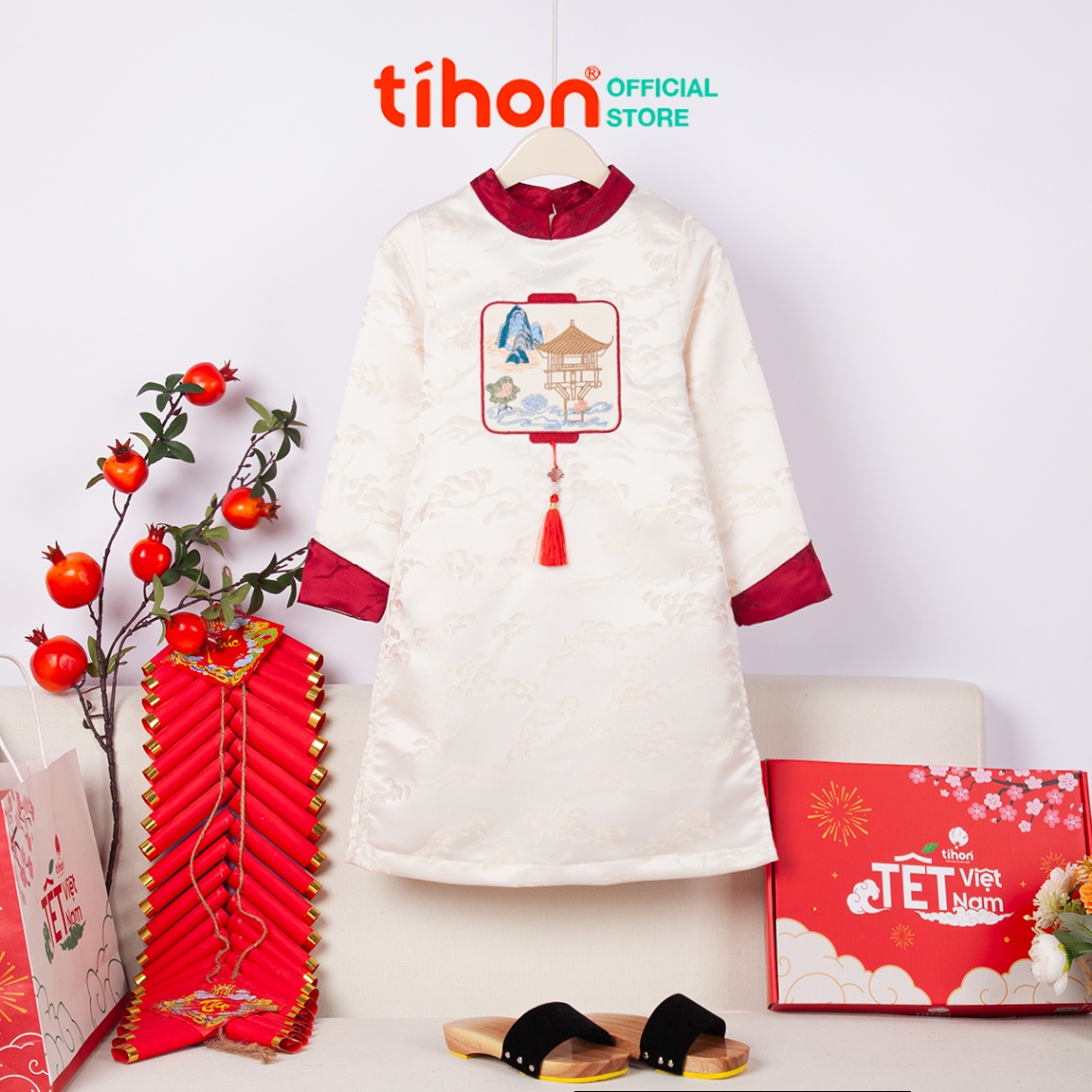 Áo dài bé trai ngực thêu trang trí 906
