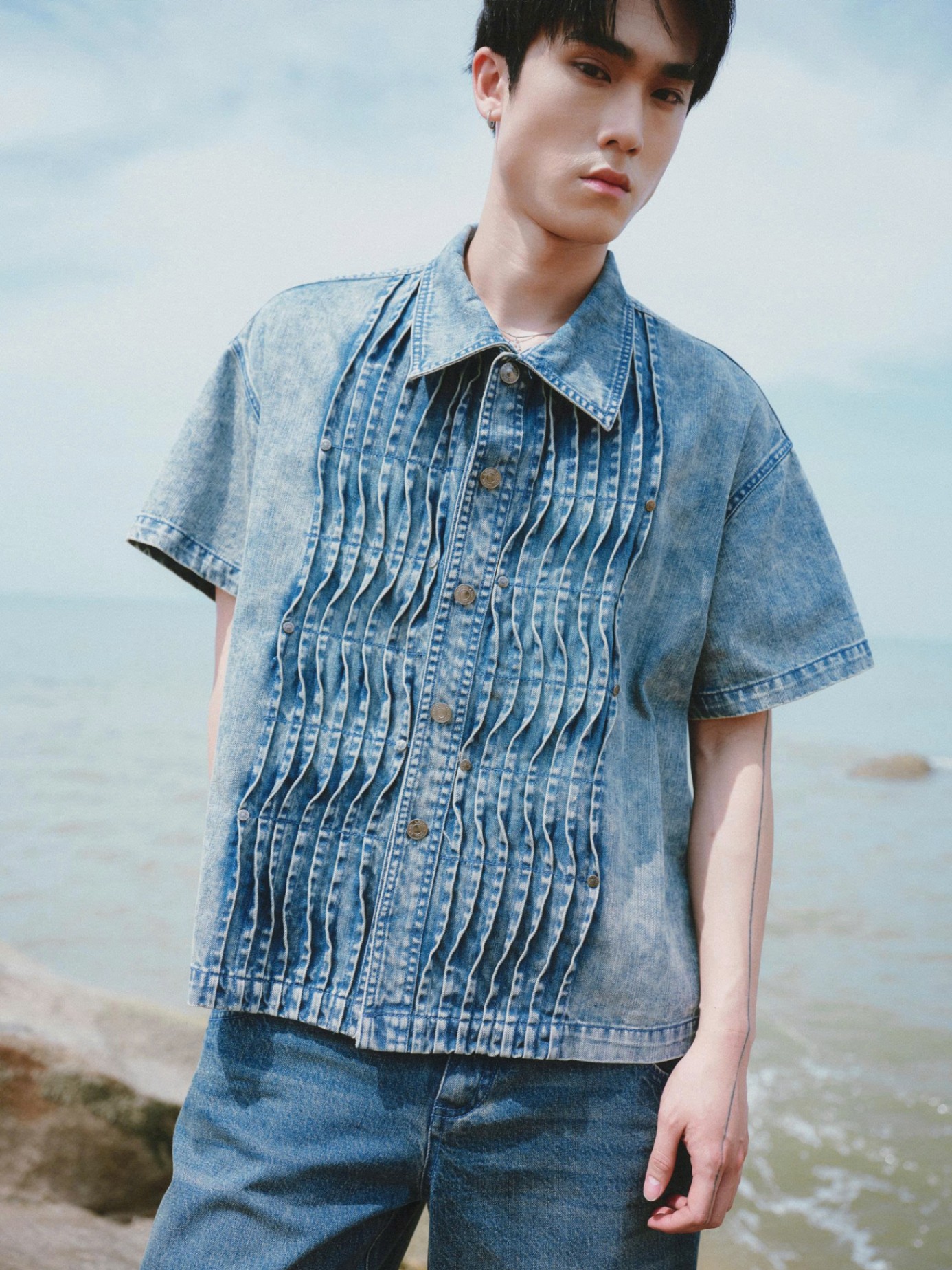 ÁO DENIM GẤP
