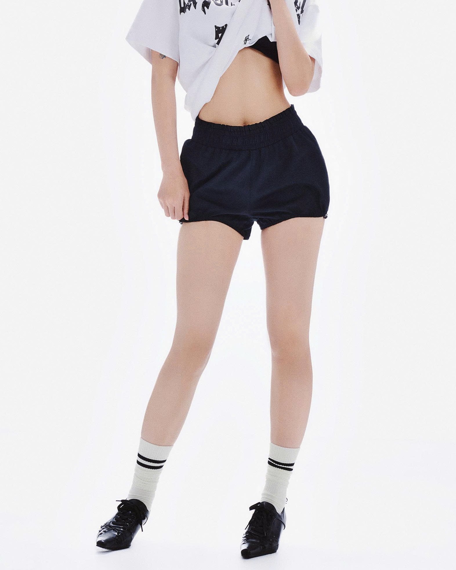 EASY SHORT ( BLACK )