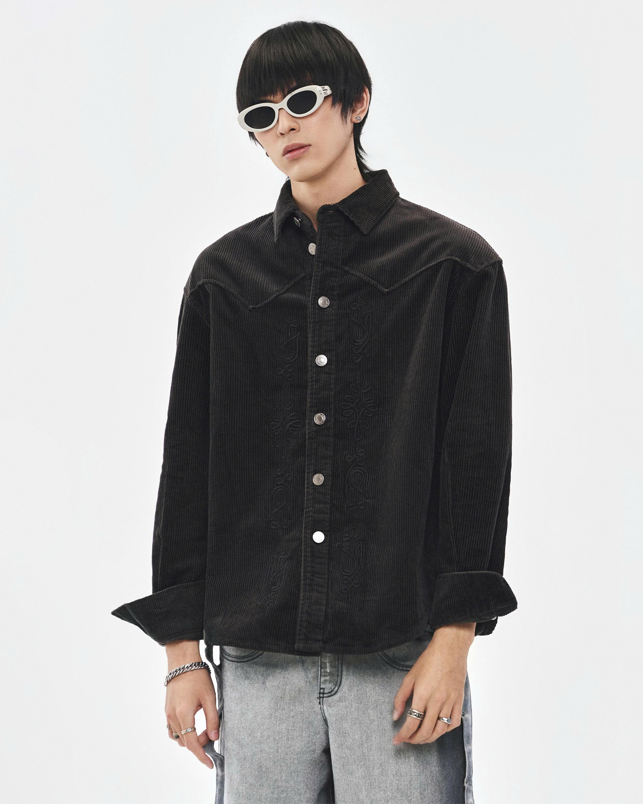 QUIET CORD EMBROIDERED SHIRT ( FADED BLACK )