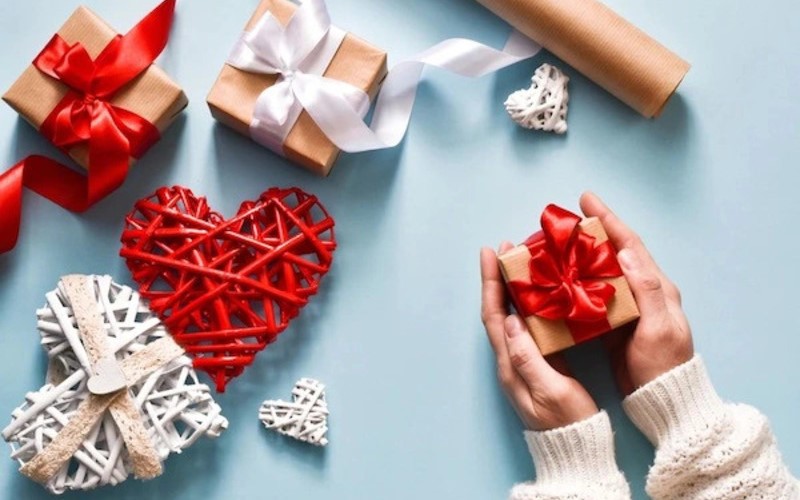 Bật Mí Quà Tặng Ngày 20/10 Đủ Khiến Hội Chị Em Mê Mẩn