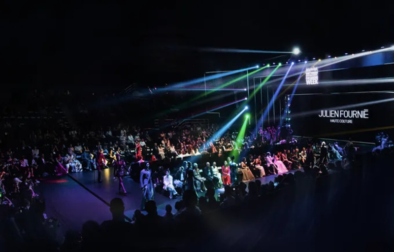 Tuan-le-Thoi-trang-quoc-te-Viet-Nam-2025-Ban-sac-rieng-tao-phong-cach-4.jpg