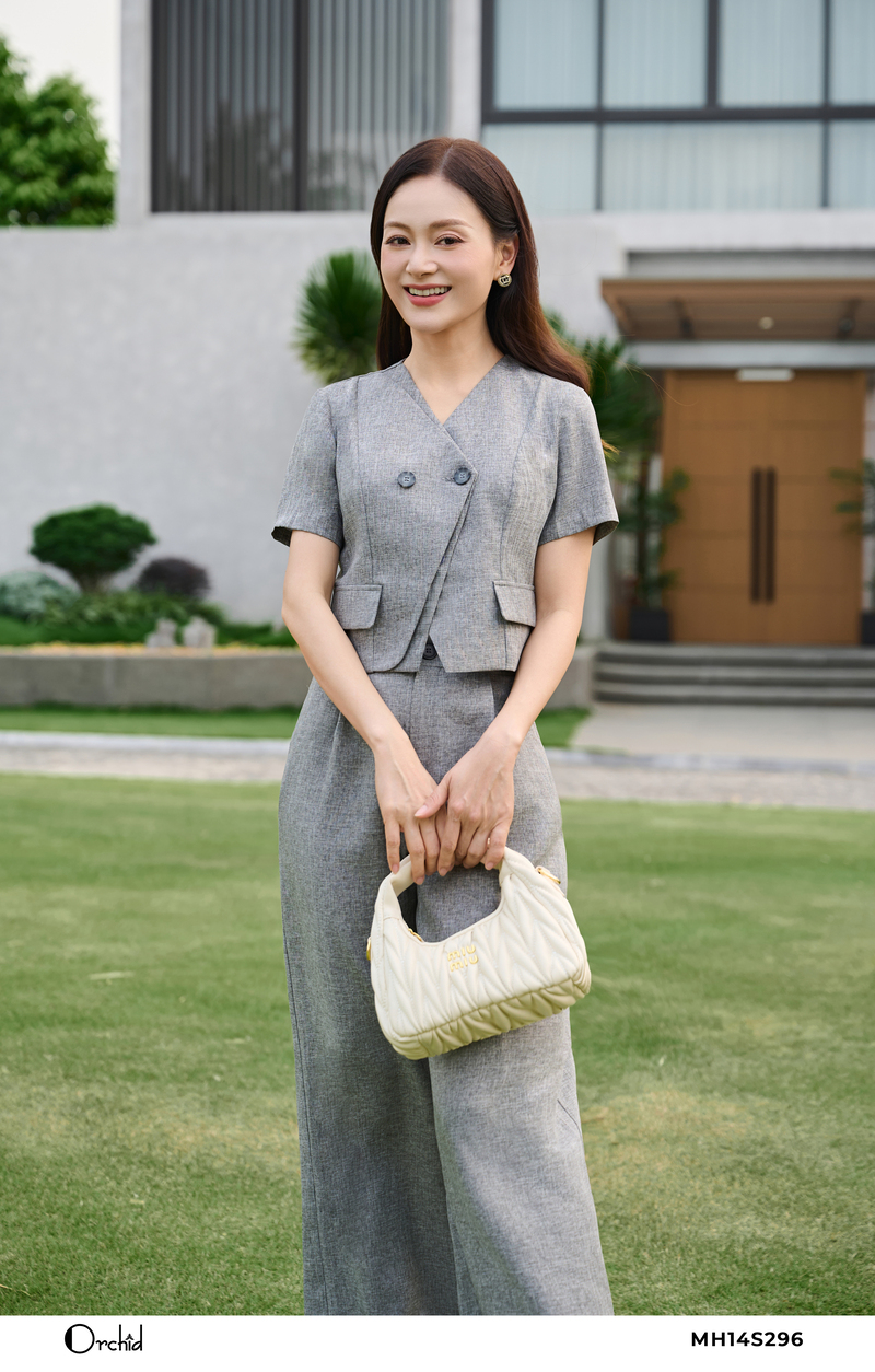 Dien-vien-Lan-Phuong-ben-duyen-cung-Orchid-trong-BST-BY-HERSELF--13.jpg