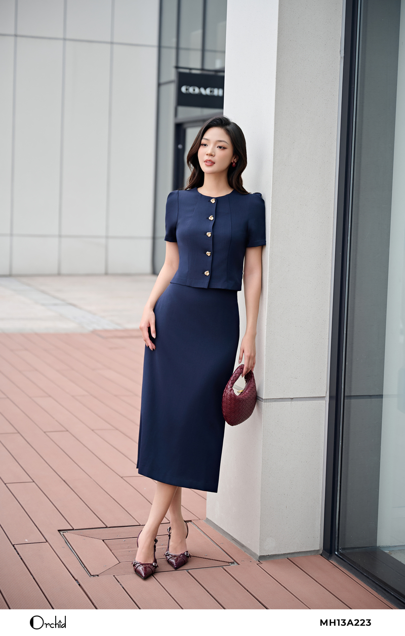 Sac-xanh-navy-va-ban-giao-huong-cua-mua-he-tinh-te-6.jpg