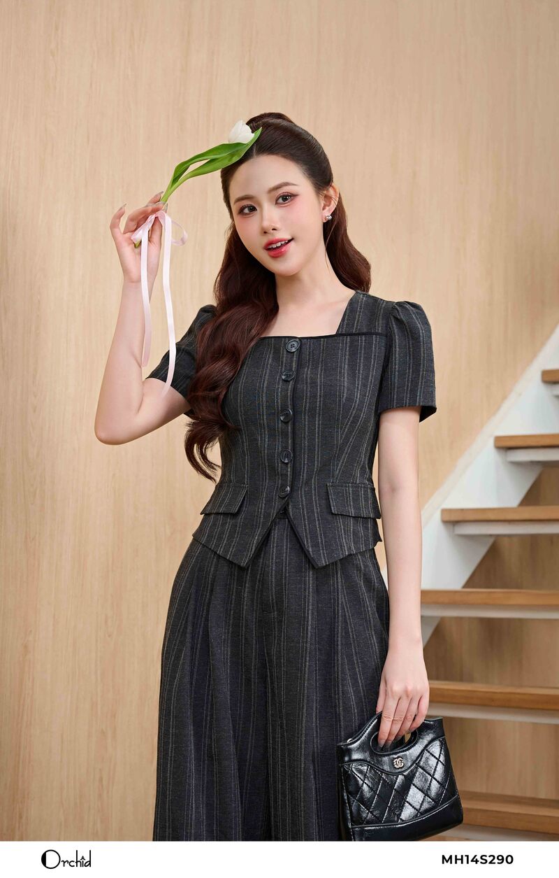 Tinh-than-easy-to-wear-tai-hien-trong-Mini-Collection-In-your-own-rhythm--20.jpg