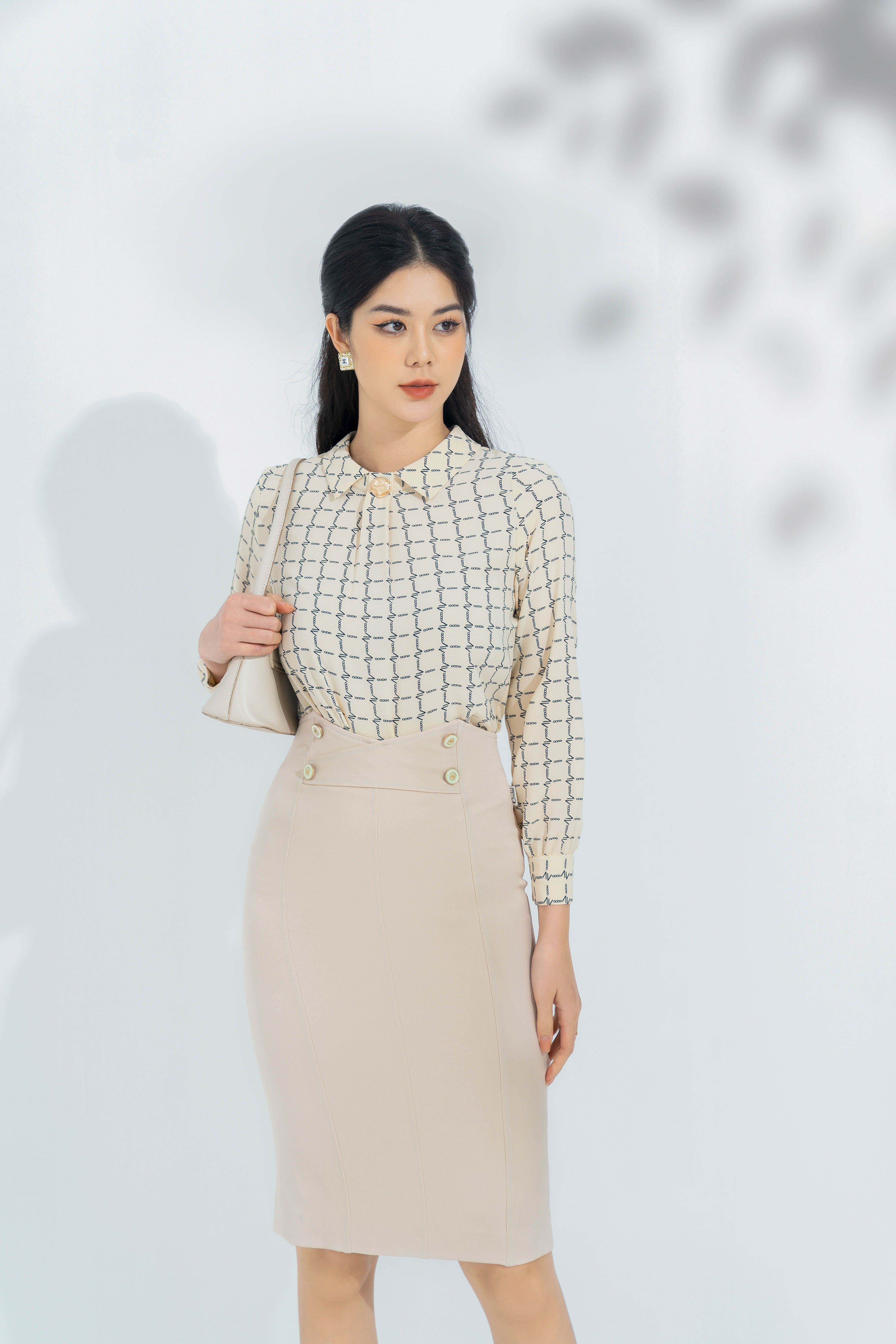 GH8O579-Juyp twill silk cạp V đính cúc