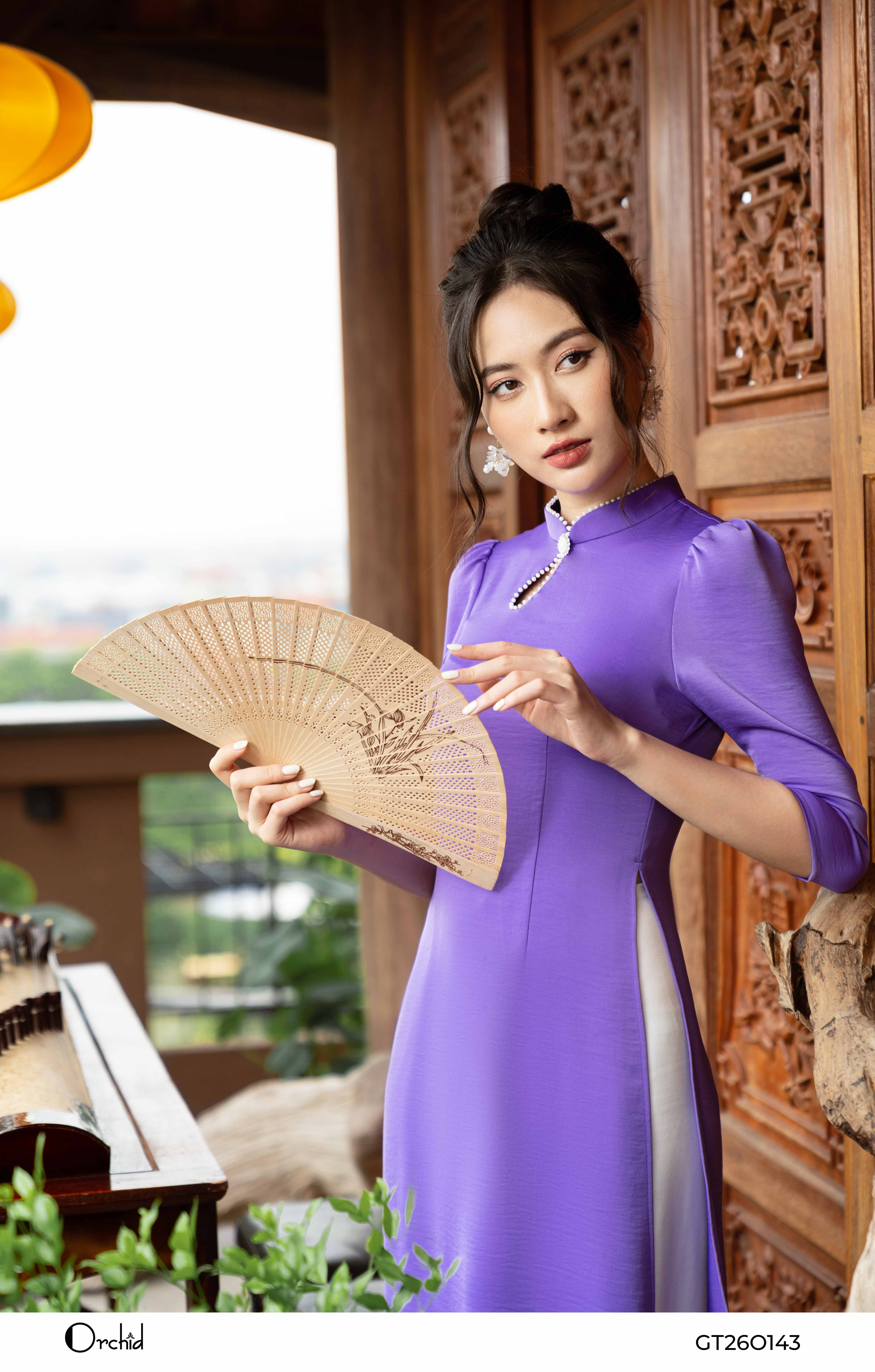 GT26O143 - Bộ áo dài lụa