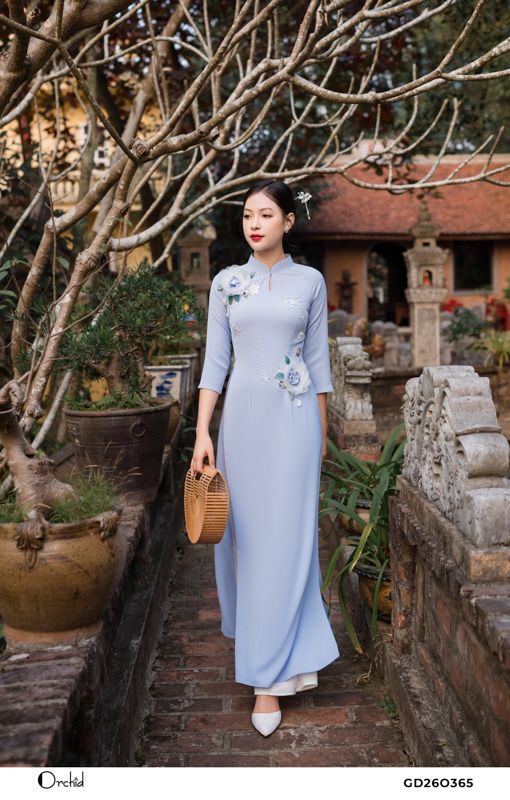 GD26O365 Set b ao dai l a hoa tr ng