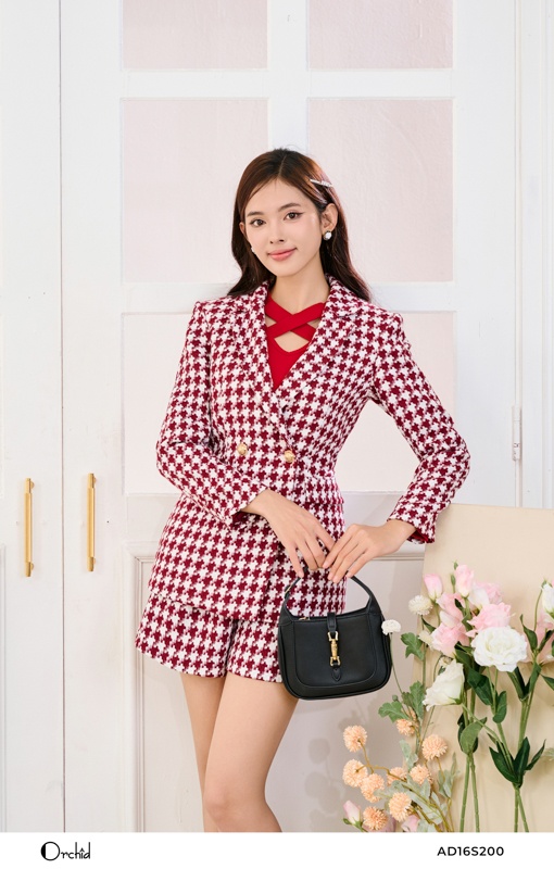 Set Áo khoác dạ tweed và chân váy đen kẻ trắng - Áo vest, blazer nữ |  ThờiTrangNữ.vn