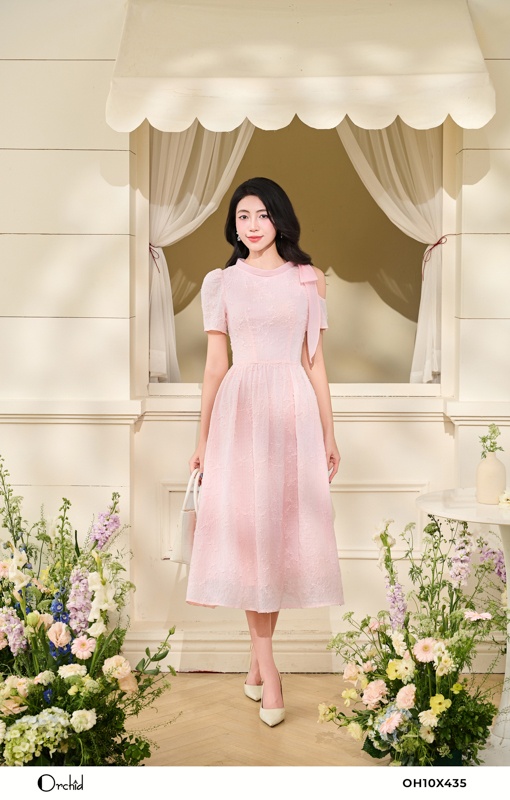 OH10X435 - Đầm tơ kẻ hoa nổi
